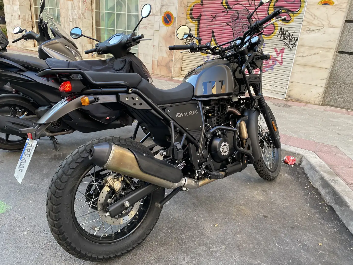 Royal Enfield Himalayan - 2