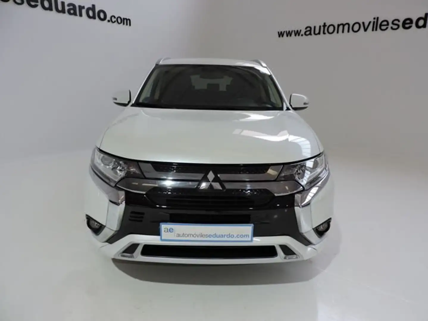 Mitsubishi Outlander 2.4 PHEV MOTION AUTO 4WD Blanco - 2