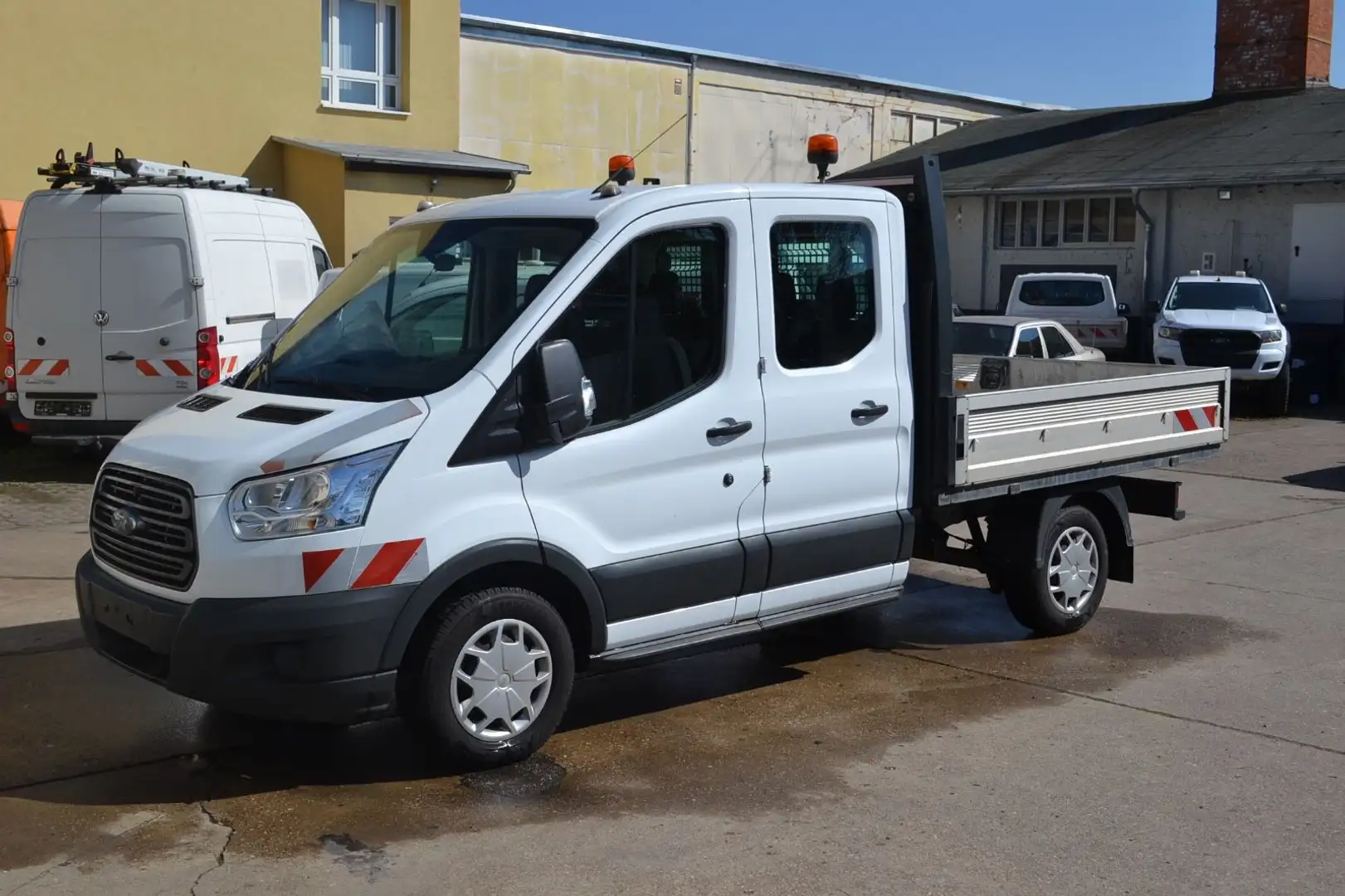 Ford Transit Pritsche 310 L2 Doppelkabine Wit - 1