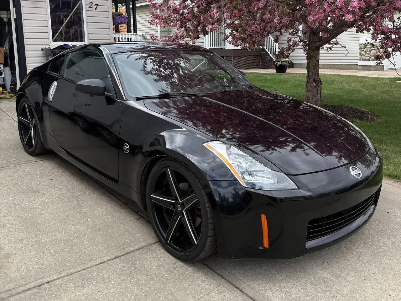 Nissan 350Z photo Nissan 350Z