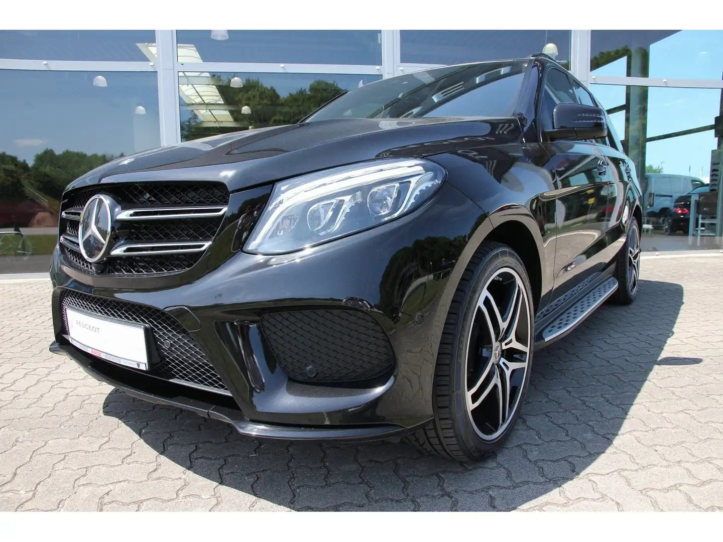 Mercedes-Benz GLE 350 d AMG Line 4Matic GSD Harman-Kardon AHK Schwarz - 2