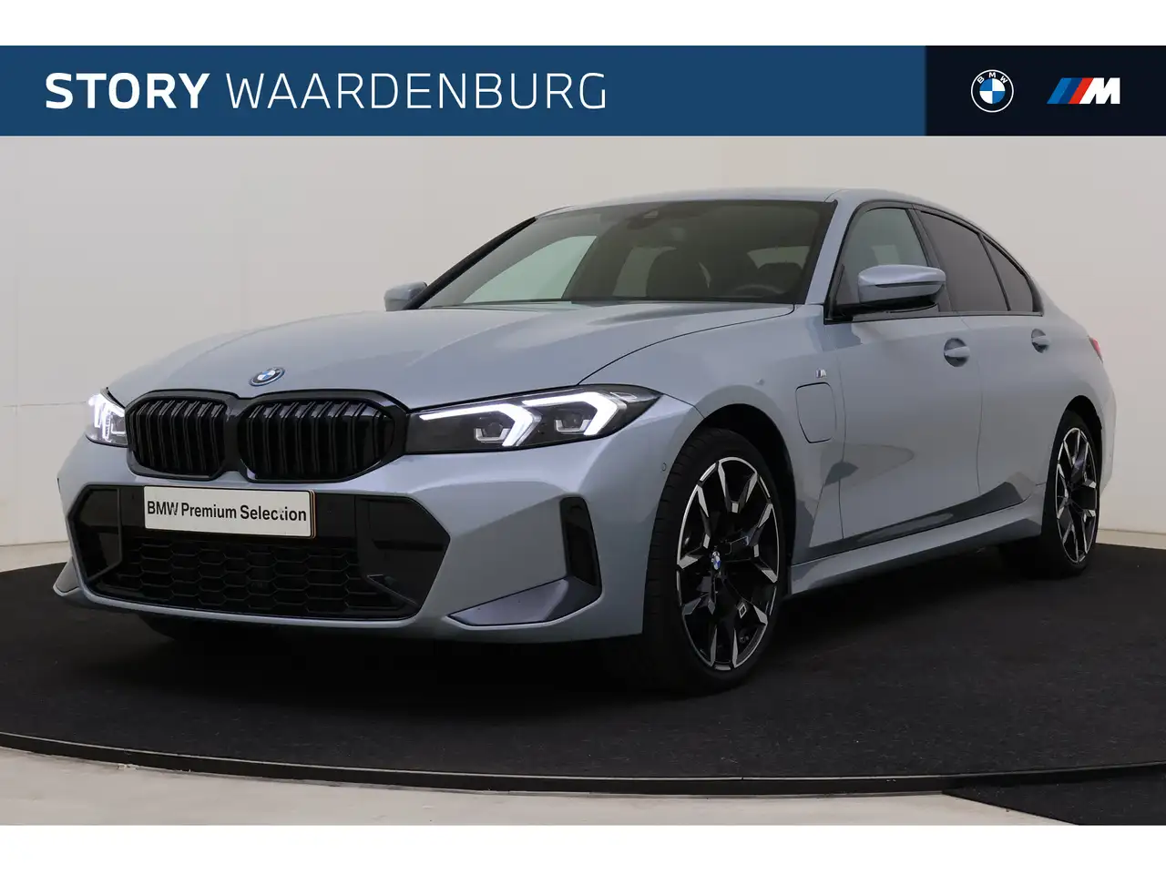 BMW 330