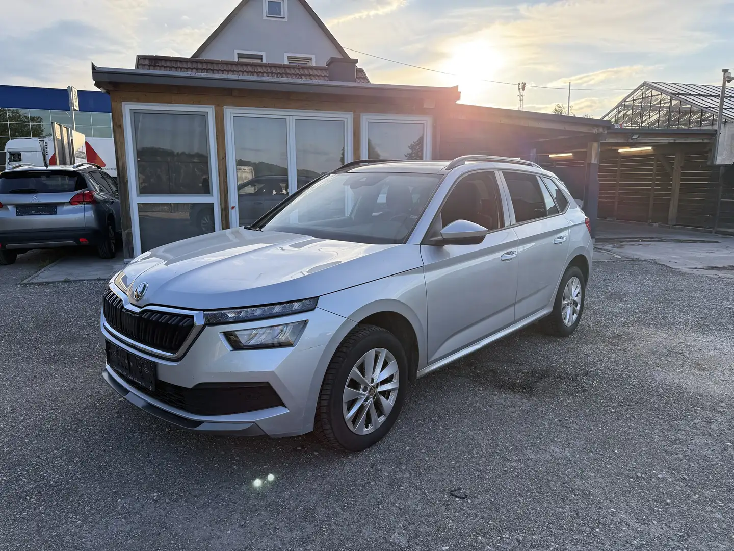 Skoda Kamiq Škoda Kamiq Ambition TSI DSG  Panorama Grau - 2