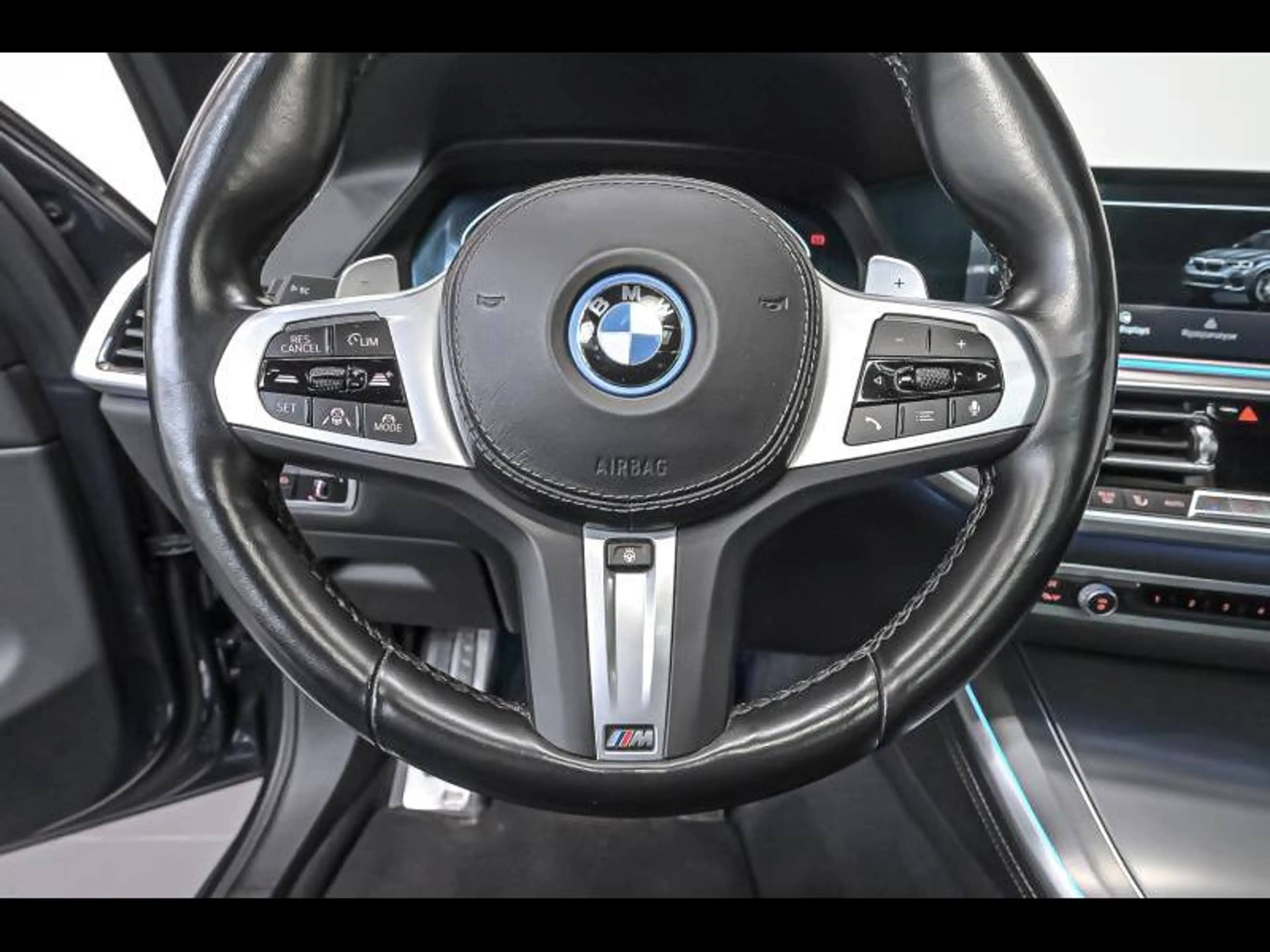 BMW X5 xDrive 45e - M Pack — photo 9