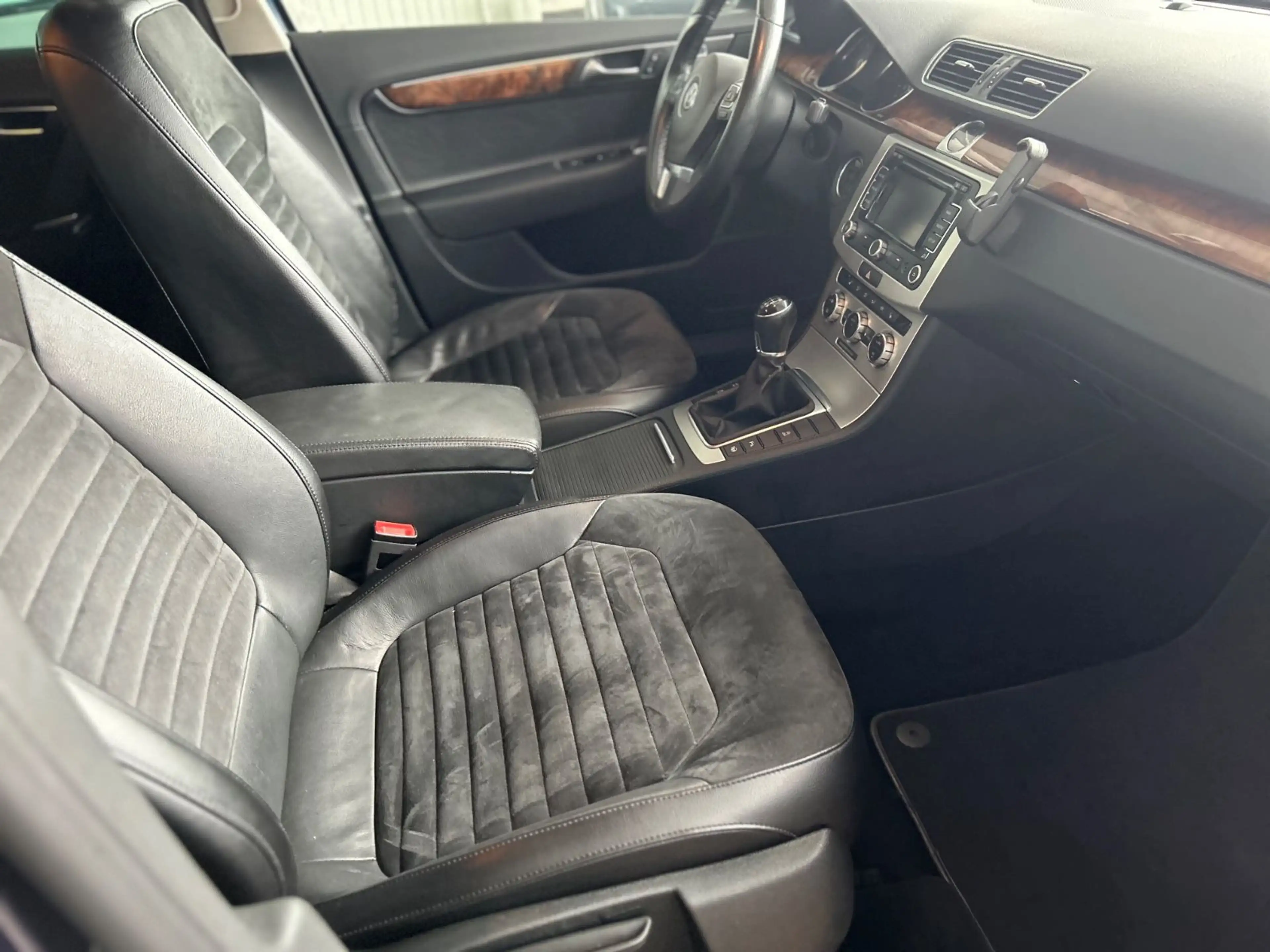 Volkswagen Passat Variant Highline BlueMotion/BMT — photo 11