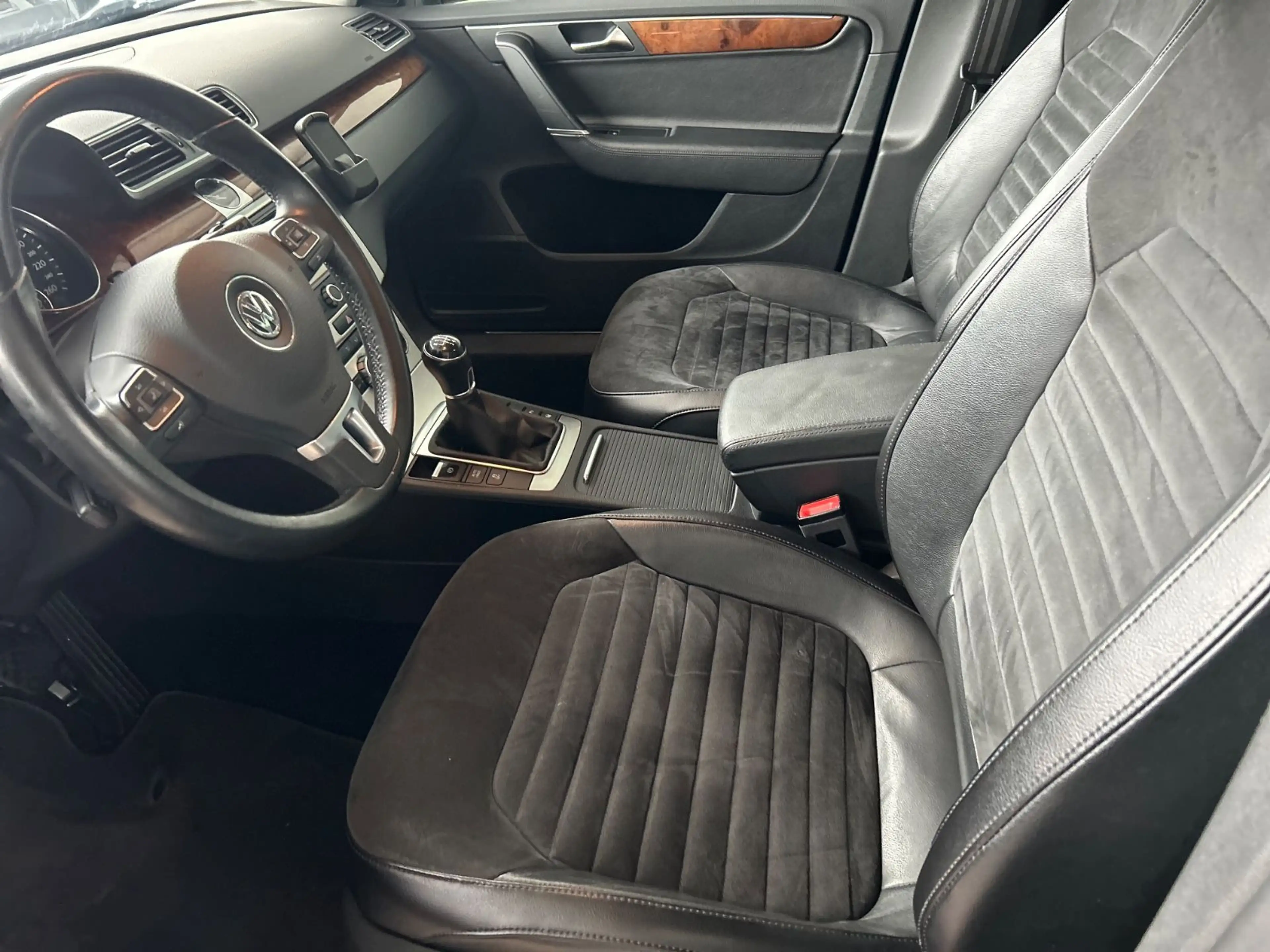 Volkswagen Passat Variant Highline BlueMotion/BMT — photo 13