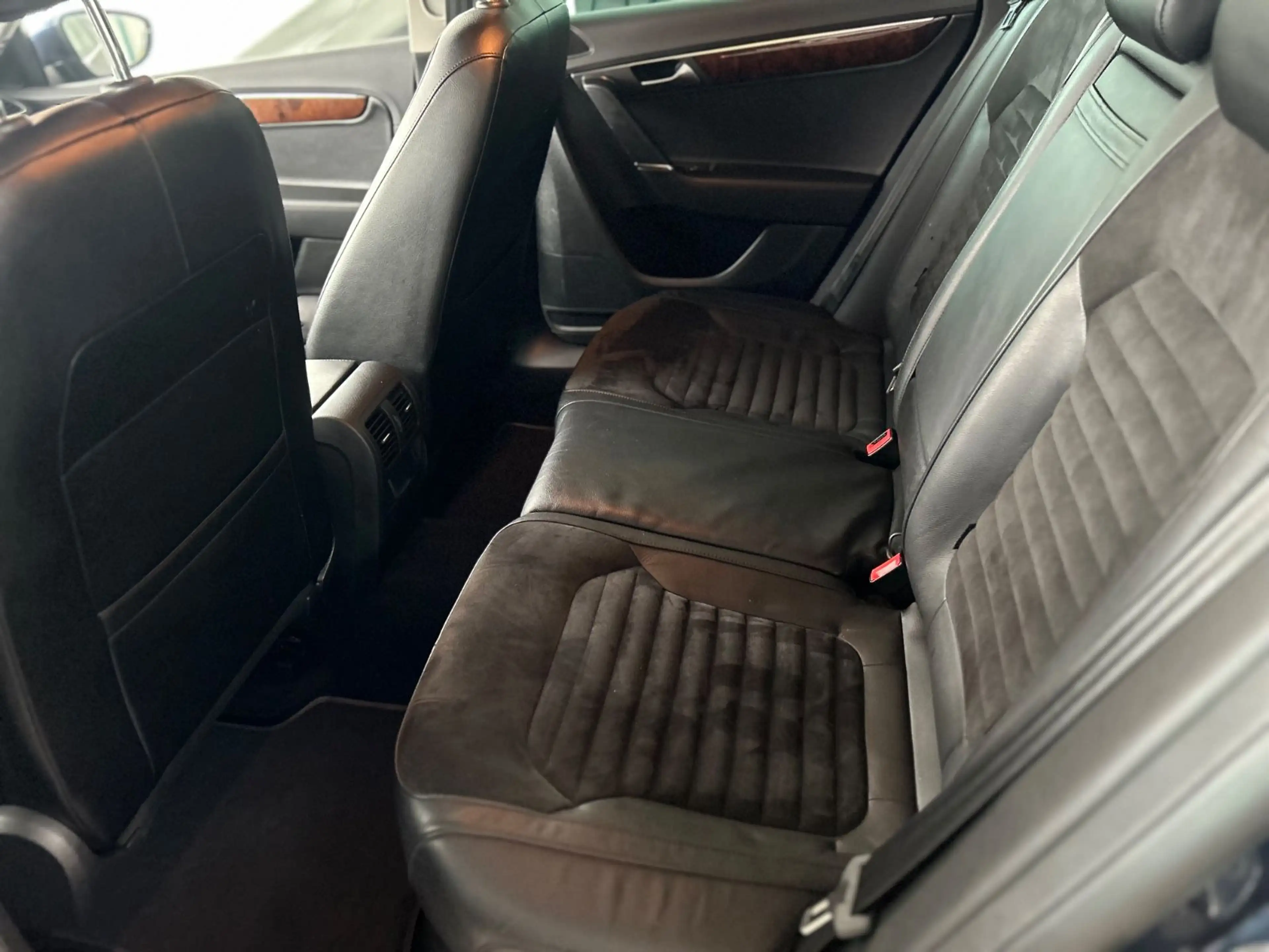 Volkswagen Passat Variant Highline BlueMotion/BMT — photo 14