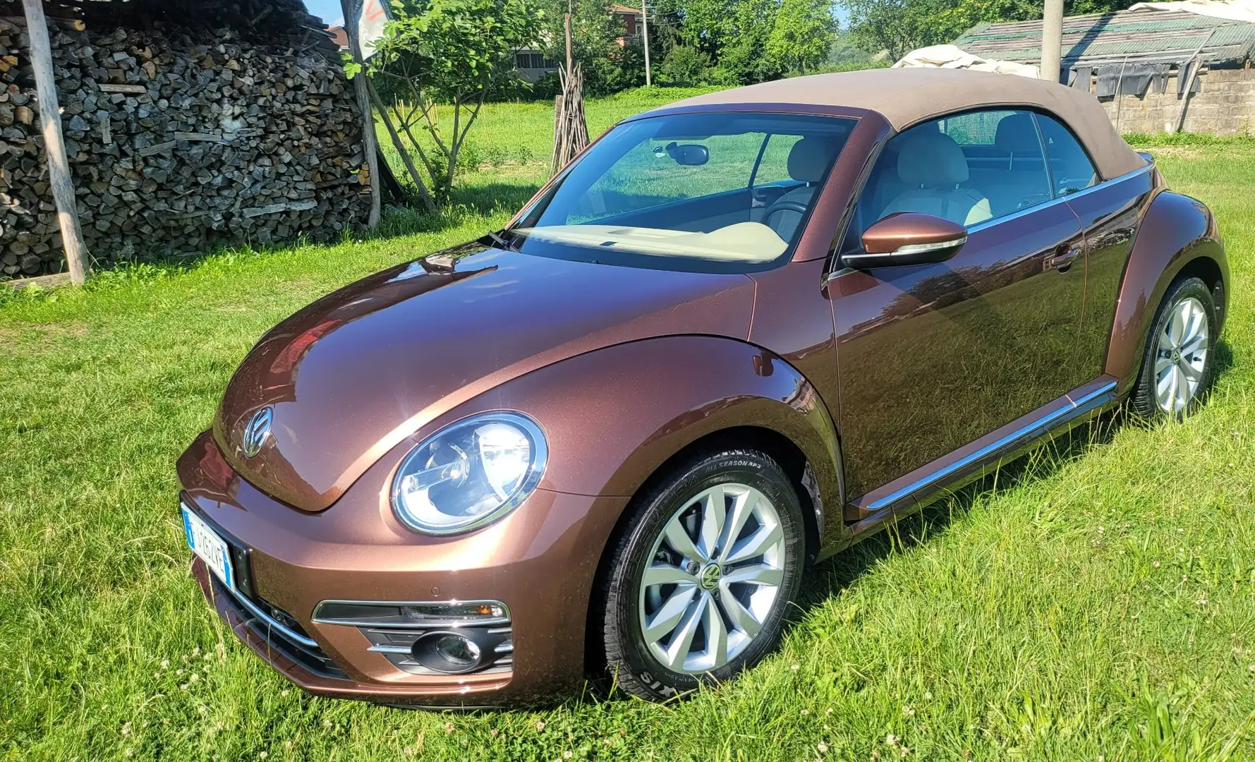 Volkswagen Maggiolino Cabrio 2.0 tdi Design 110cv - 1