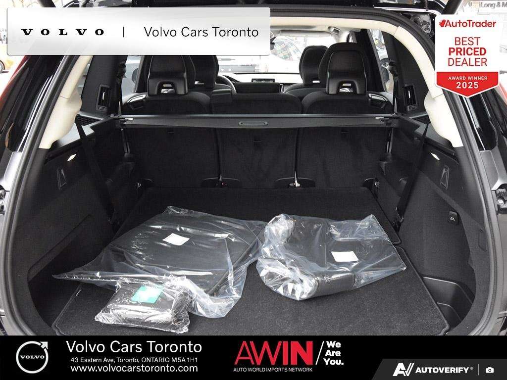 2026 Volvo XC90 T8 AWD PLUS DARK 7-SEAT | VOLVO CARS TORONTO thumb 11