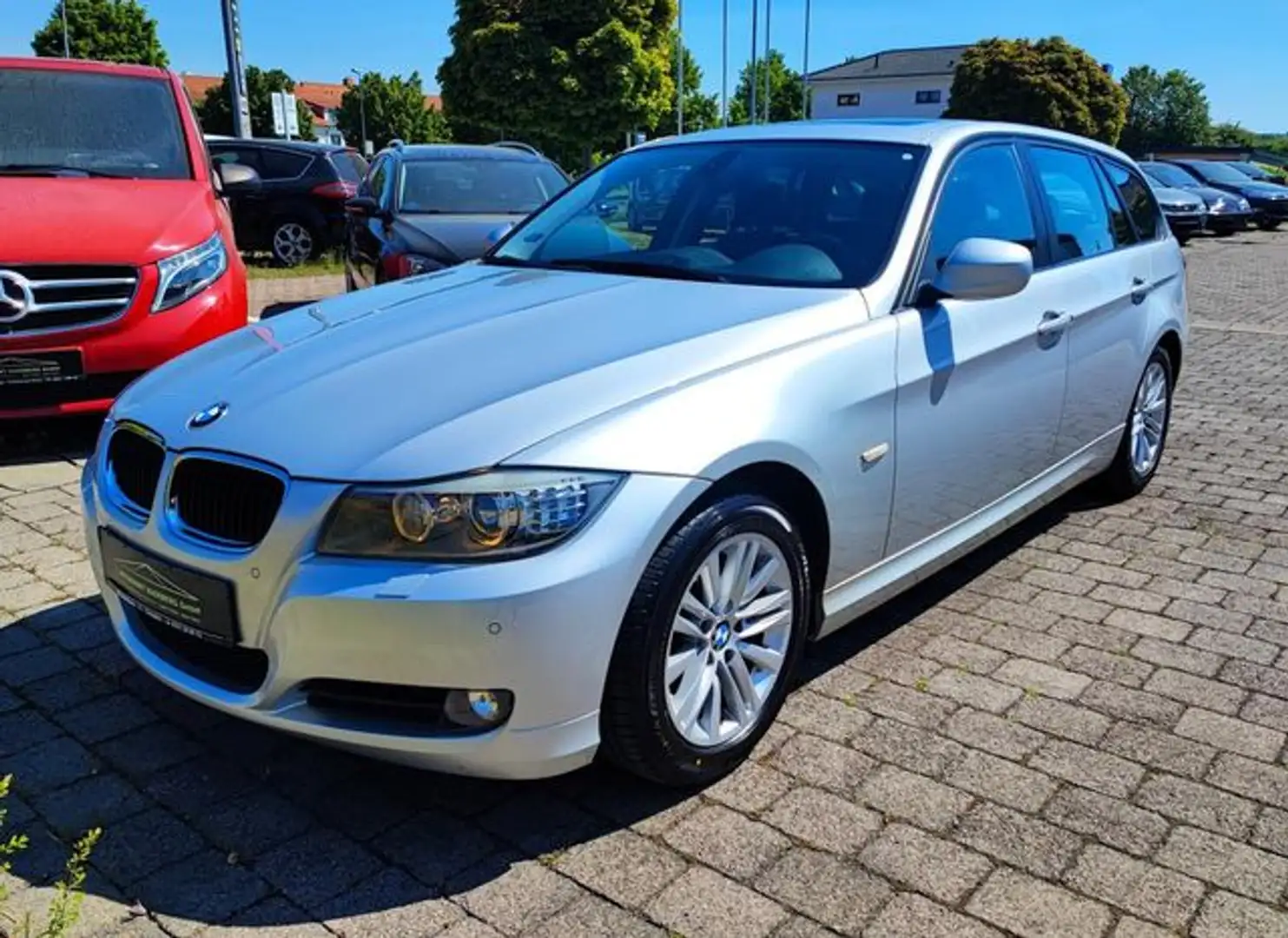 BMW 318 318i Silber - 1