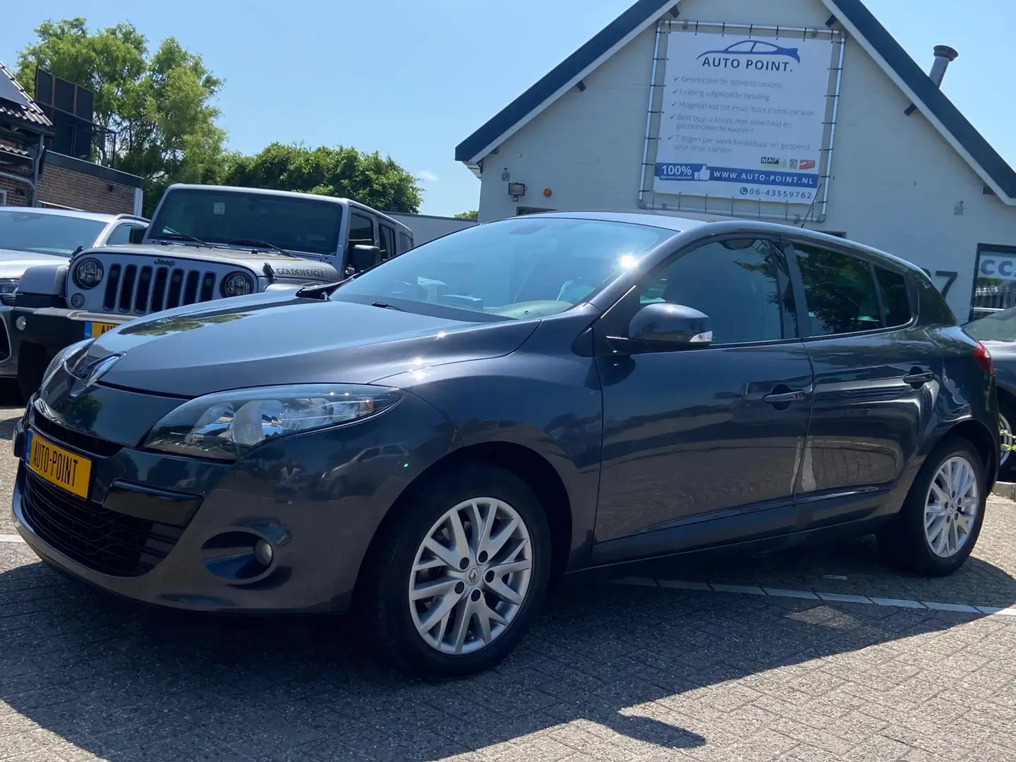 Renault Megane 1.4 NAVIGATIE/CRUISE/PDC/NIEUWE APK Grau - 1