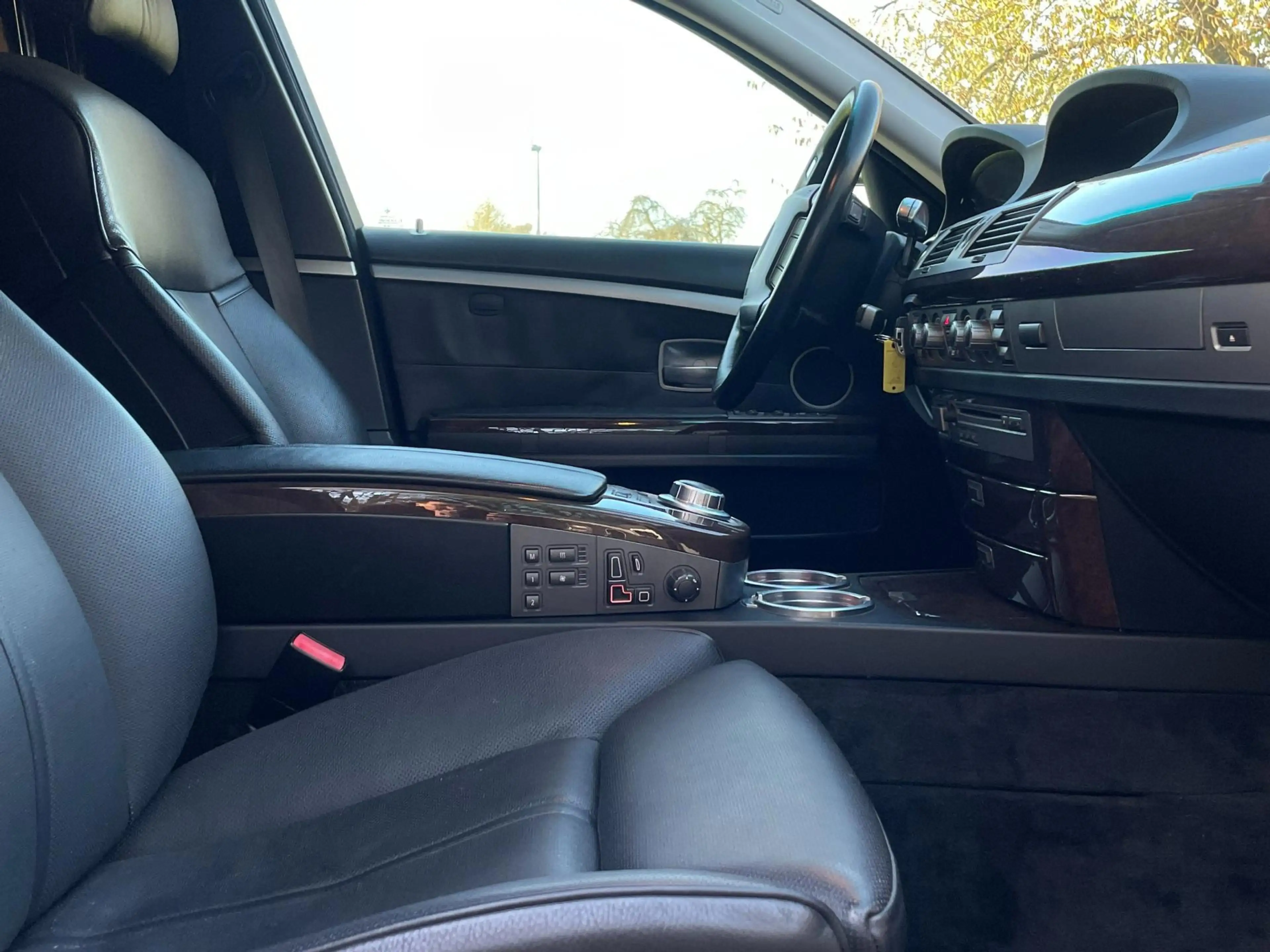 BMW 750 7-serie 750Li Stretch Limo / NL-kenteken / 8-perso — photo 9