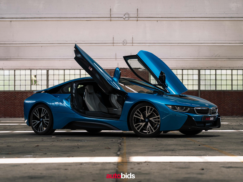 BMW i8 Pure impulse . Laser Lights . 1st owner — photo 2