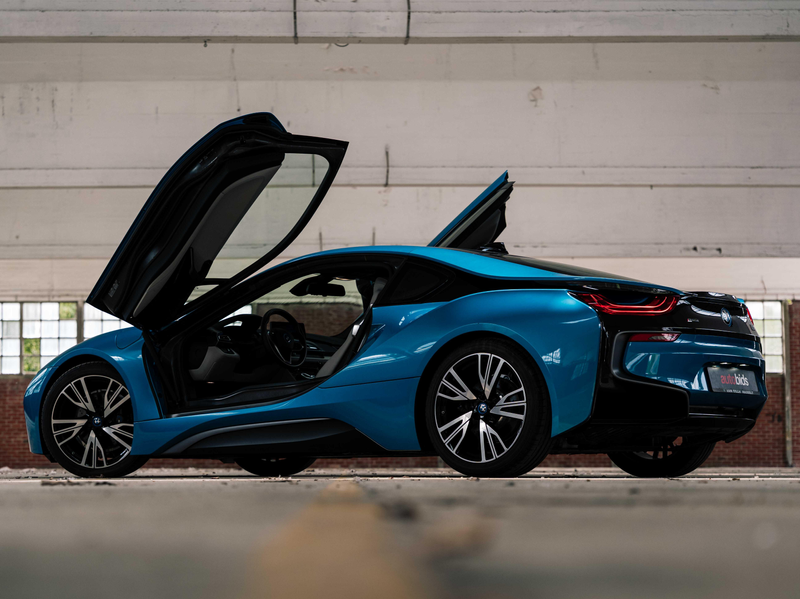 BMW i8 Pure impulse . Laser Lights . 1st owner — photo 3