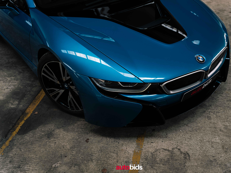 BMW i8 Pure impulse . Laser Lights . 1st owner — photo 4