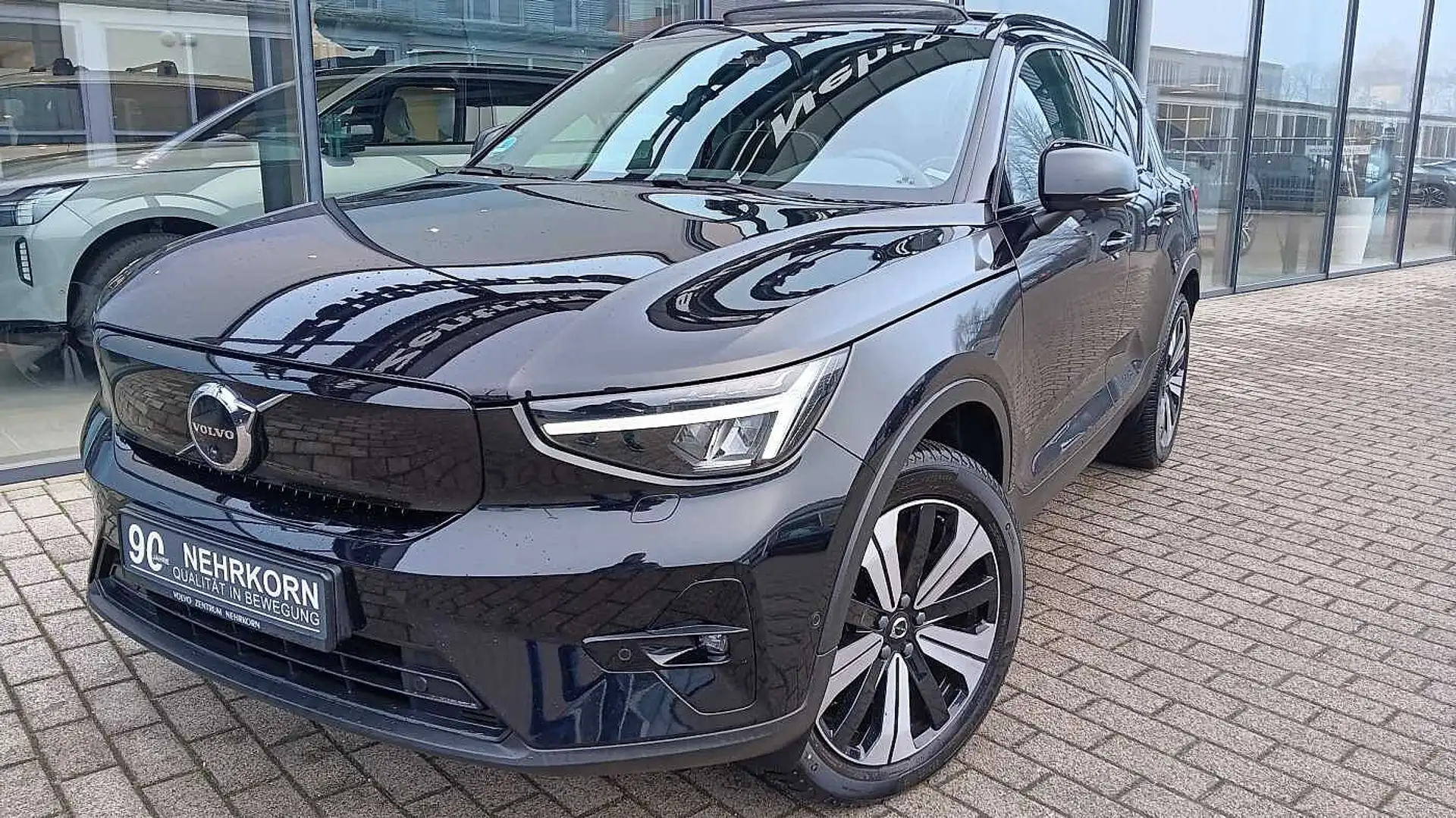 Volvo XC40 Recharge Twin Ultimate AWD 'AHK, Schiebedach' Schwarz - 1