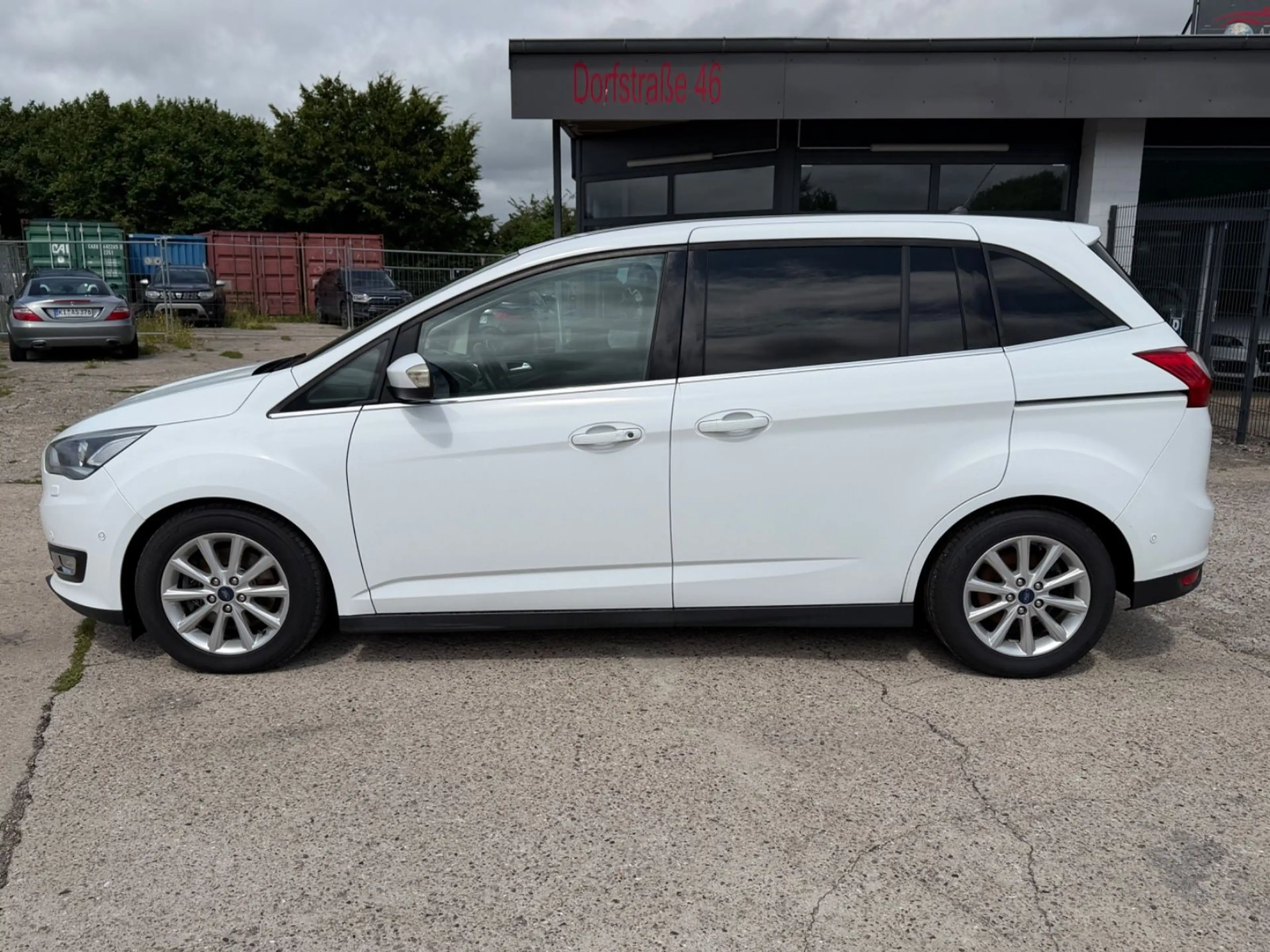 Ford Grand C-Max Grand C-MAX Titanium — photo 8
