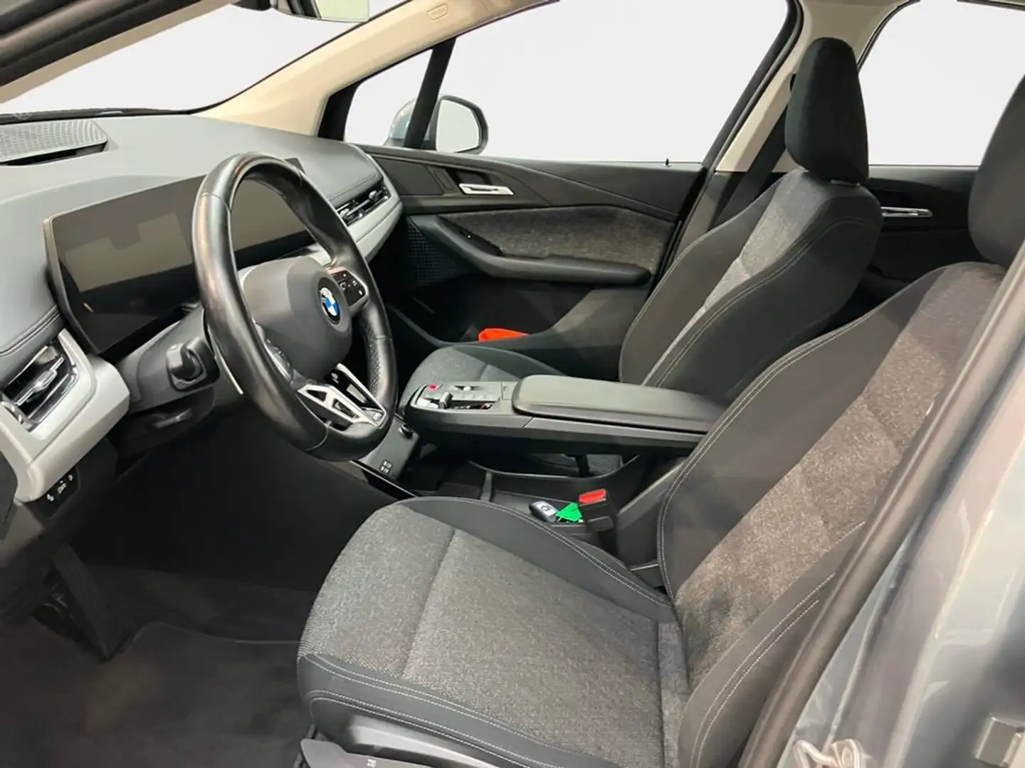 BMW 218 Grau - 2