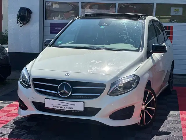 Mercedes-Benz B 250 4-MATIC AMG PANO STANDHEIZUNG