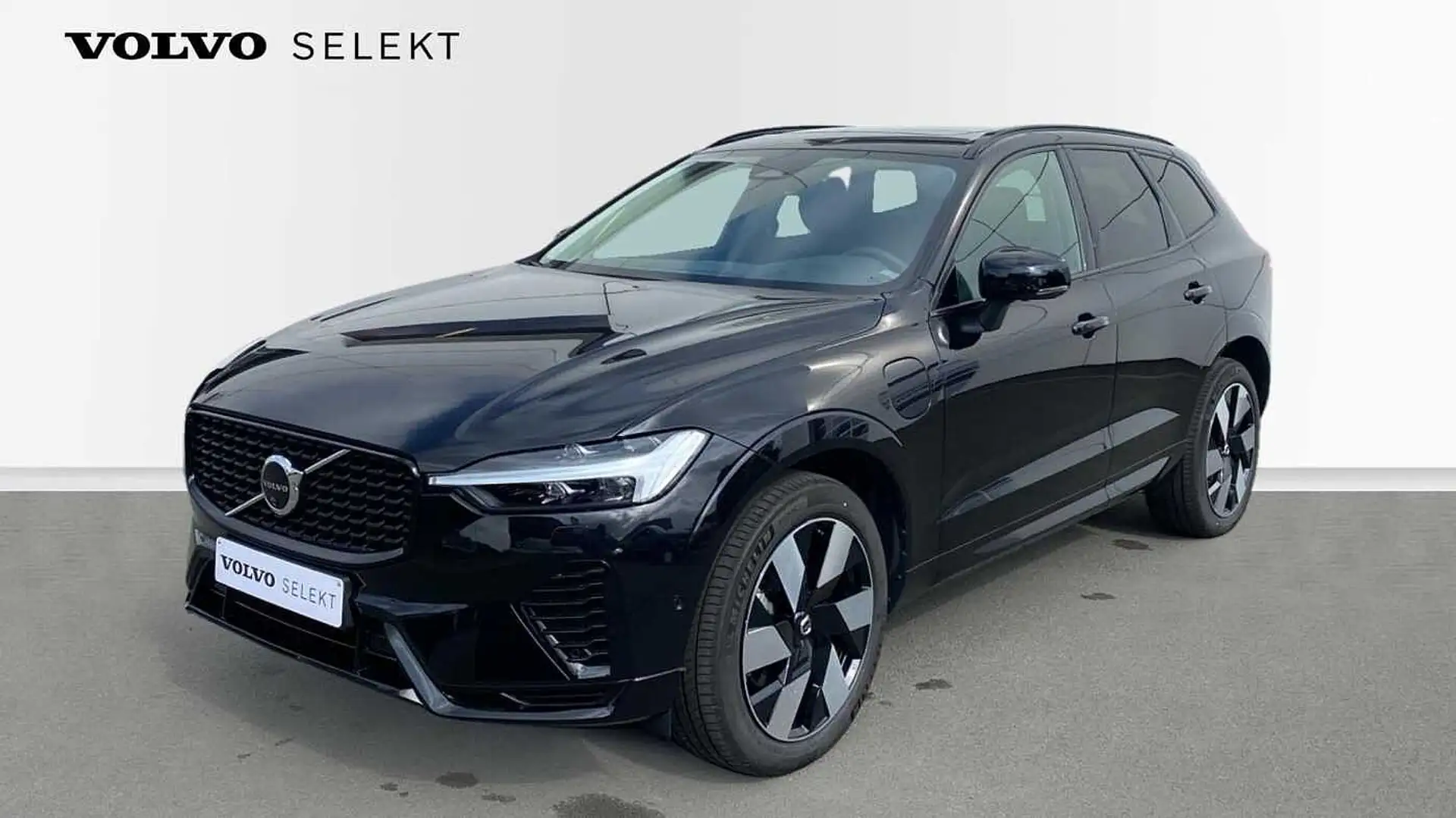 Volvo XC60 II Plus Dark T6 AWD Plug-in Hybride | Harman Kardo Zwart - 1