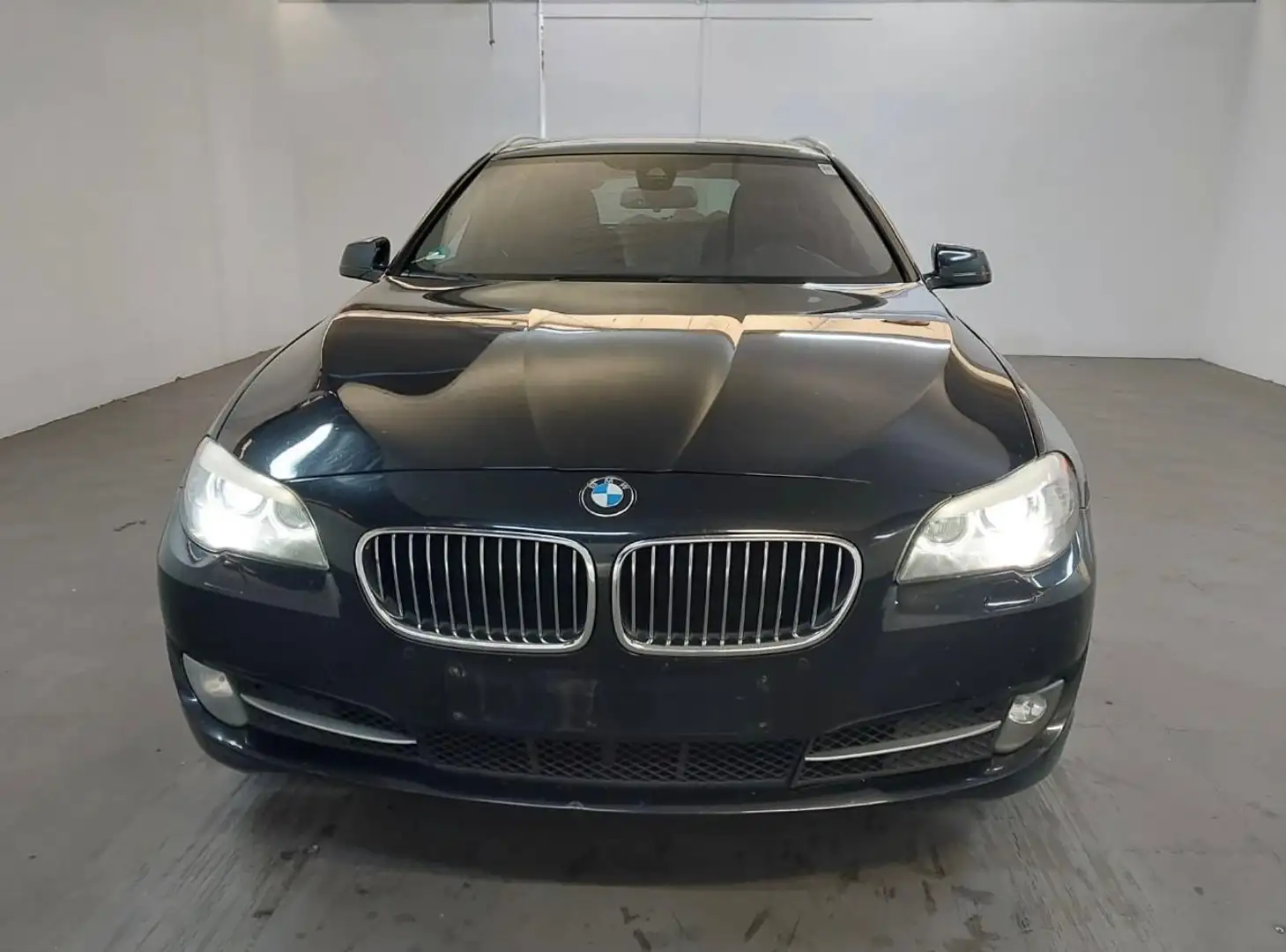 BMW 530 Baureihe Aut/LEDER/XEN/NAV/PANO/STDH/HUD/EHK Schwarz - 1
