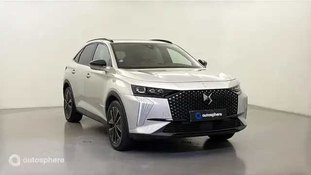 DS Automobiles DS 7 view 3