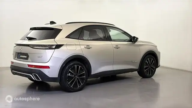 DS Automobiles DS 7 view 5
