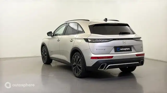 DS Automobiles DS 7 view 8