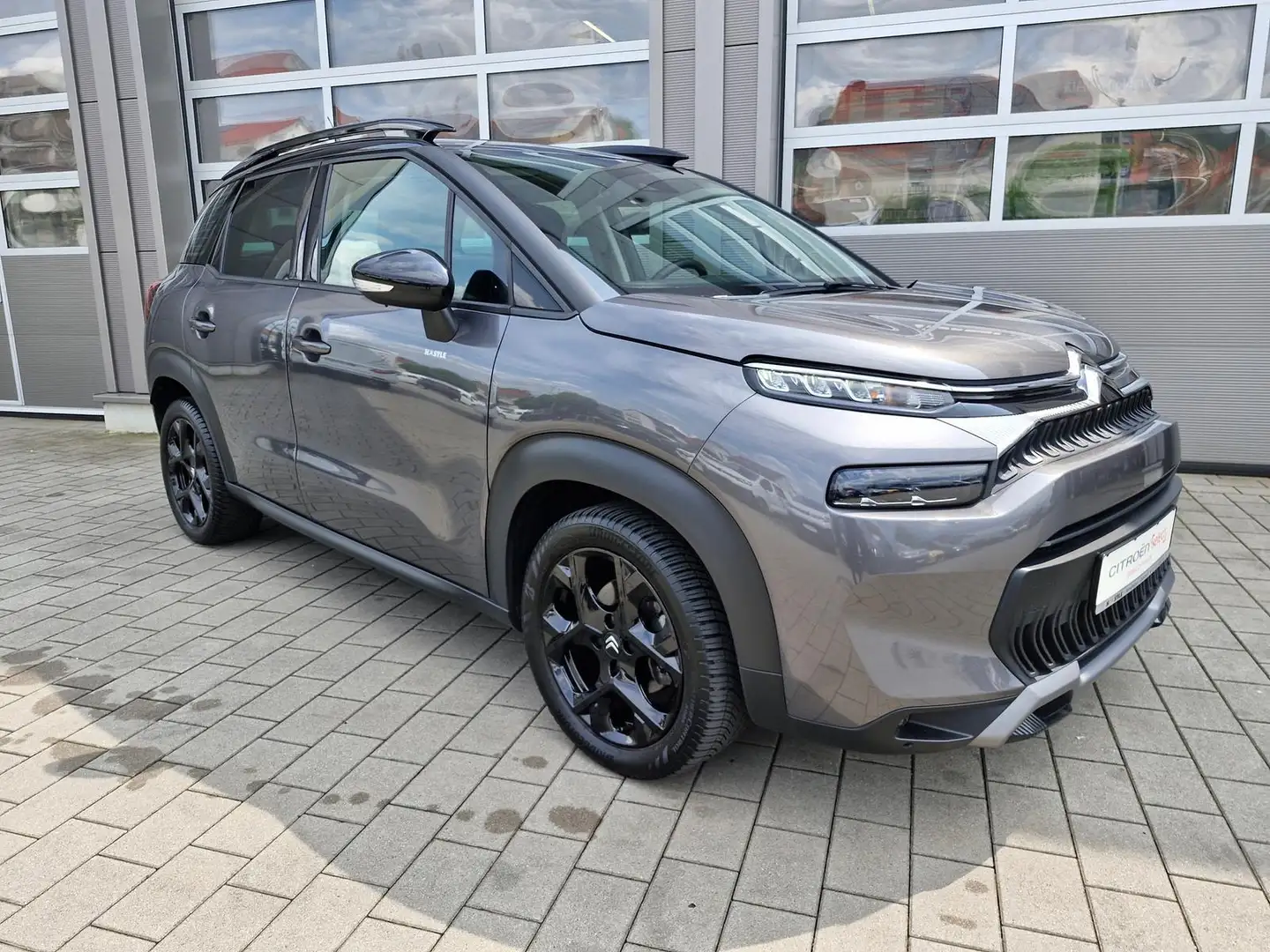 Citroen C3 Aircross Max PT 130 EAT6 *PANODACH*HUD*Kamera*NAVI Grau - 2