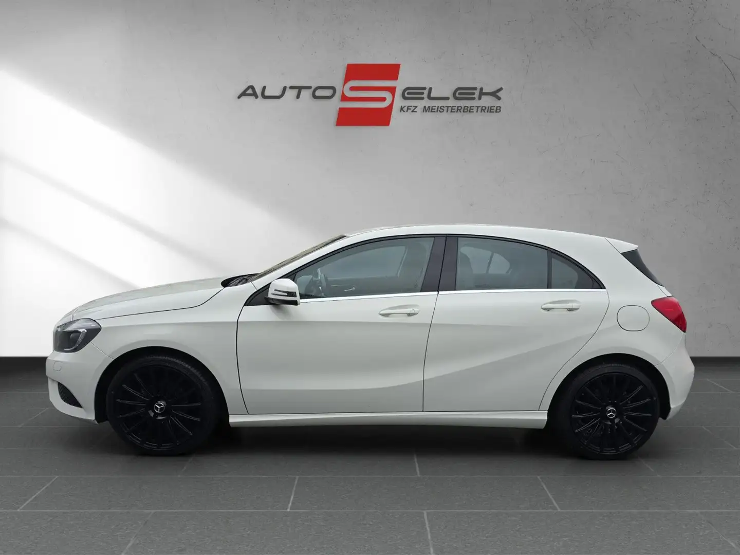 Mercedes-Benz A 180 CDI Sportsitze Klima ALU Felgen Weiß - 2