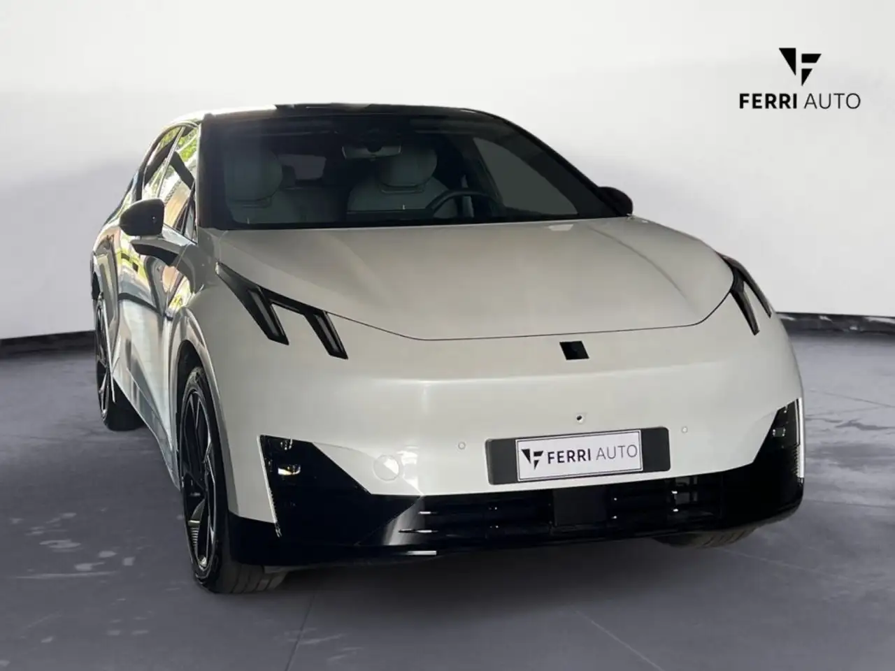 Lynk & Co 02