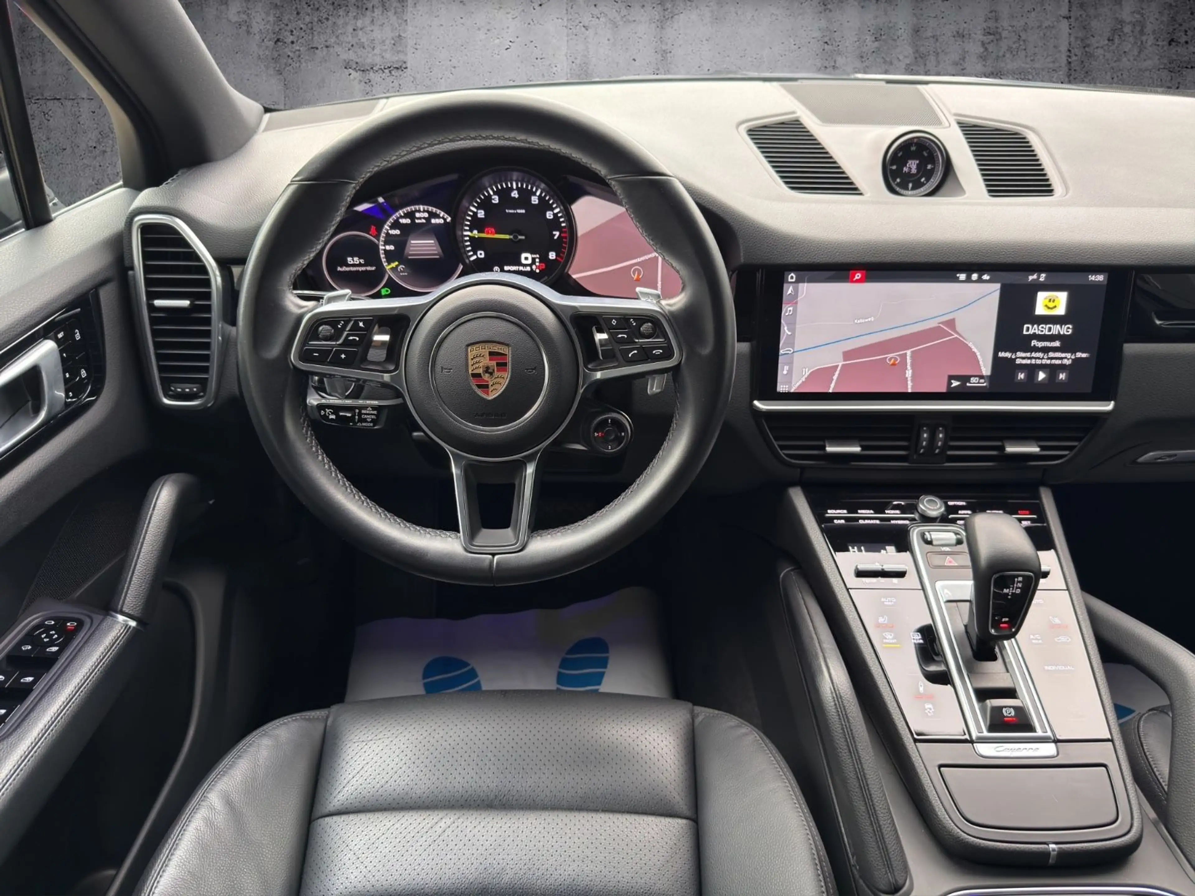 Porsche Cayenne E-Hybrid*PANO*AHK*APPLE*LED*CHRONO*LUFT — photo 14