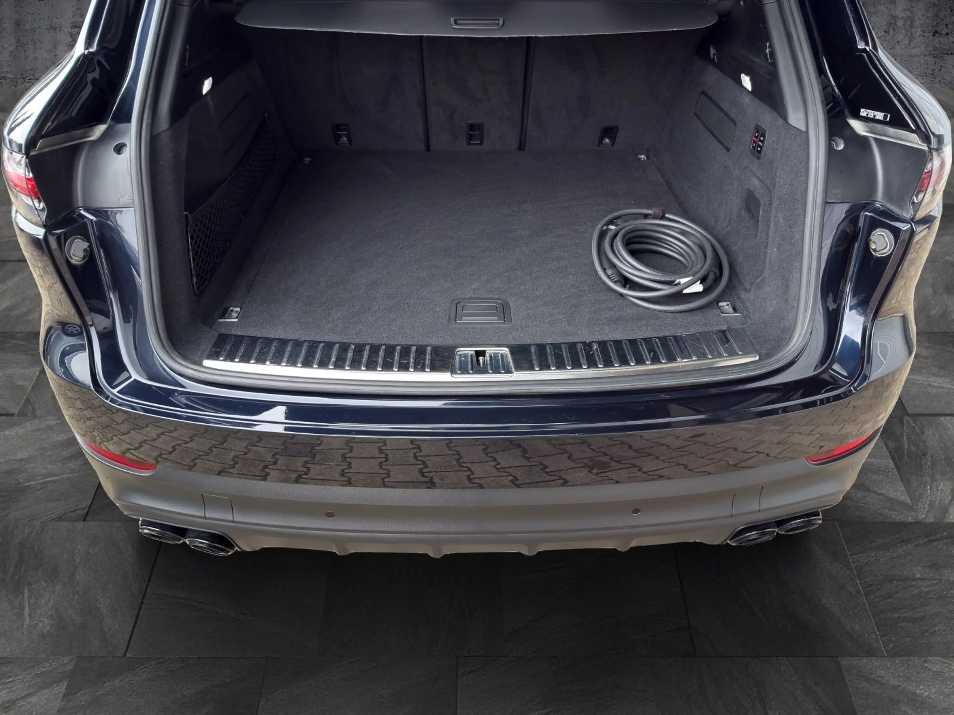 Porsche Cayenne E-Hybrid*PANO*AHK*APPLE*LED*CHRONO*LUFT — photo 7