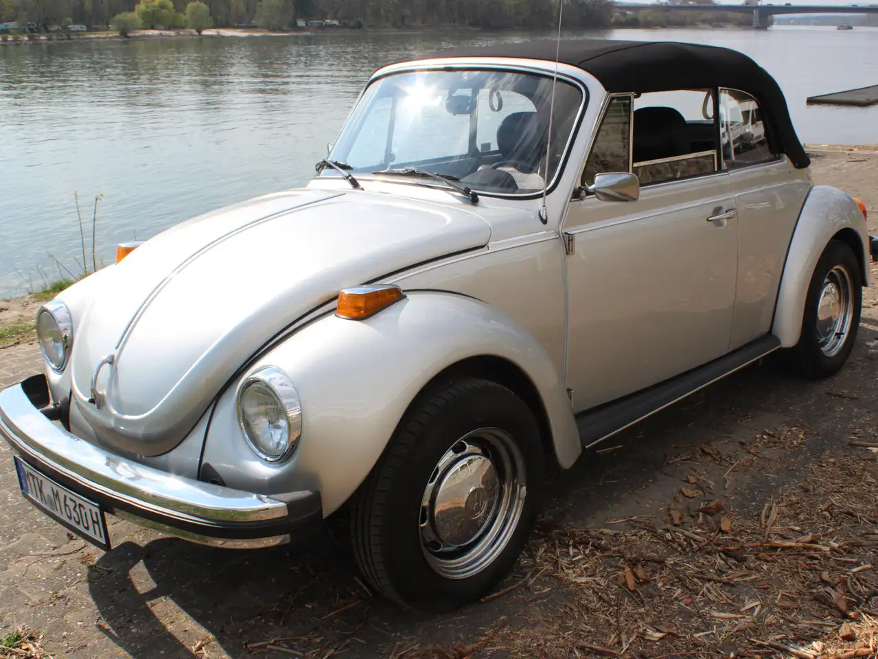 Volkswagen Käfer 1303 Cabrio ungeschweisst 29 Jahre eine Hd, foto 1