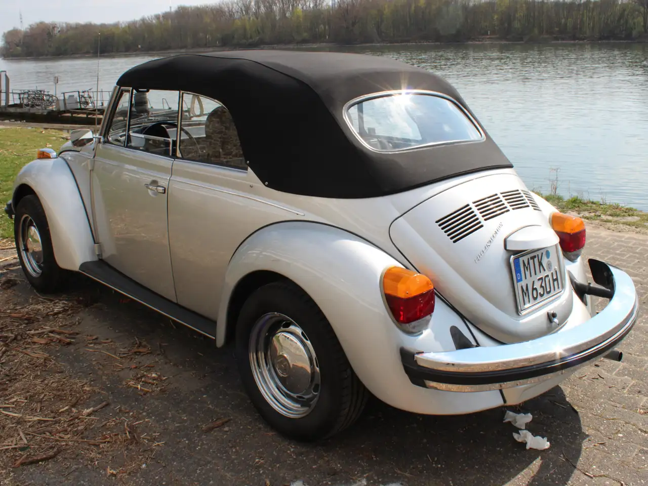 Volkswagen Käfer 1303 Cabrio ungeschweisst 29 Jahre eine Hd, foto 3