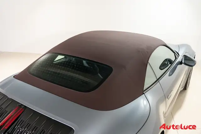 Porsche 911 view 14