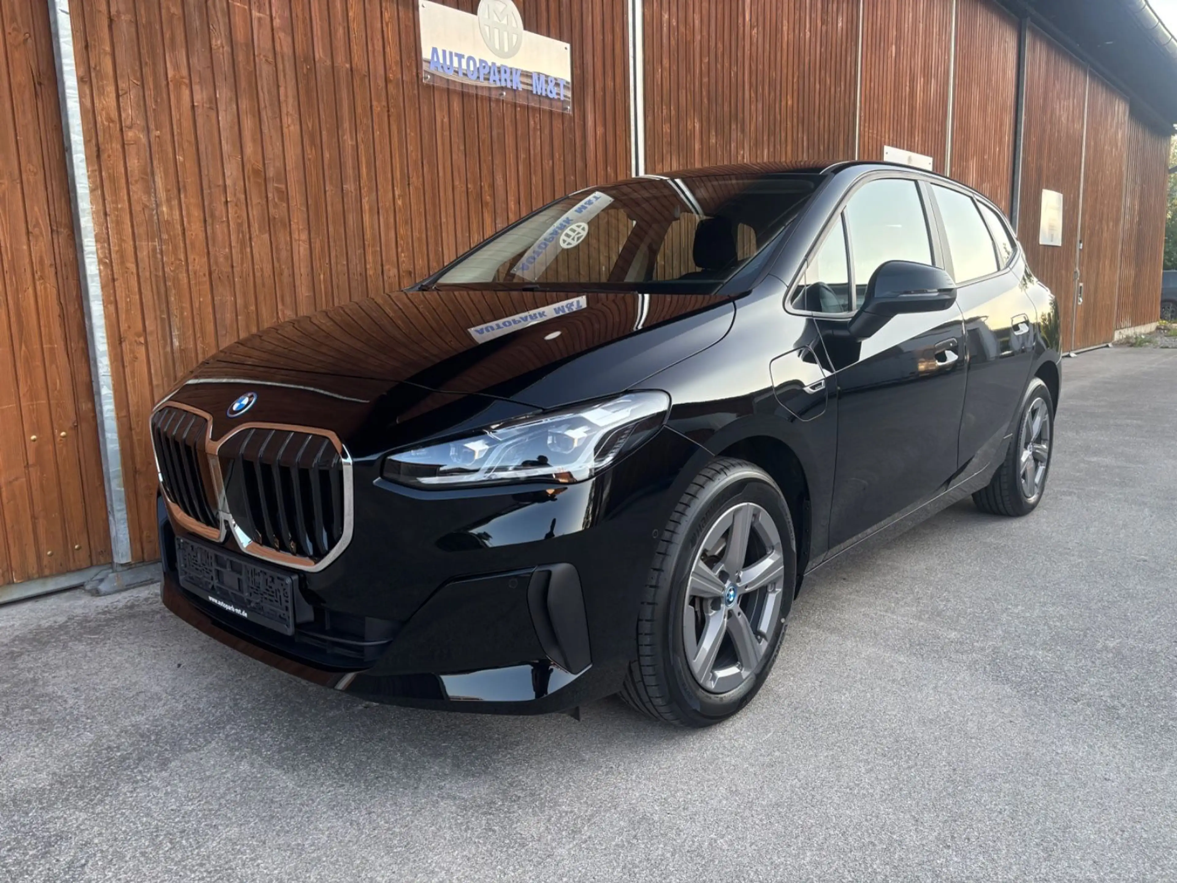 BMW 225 225xe ActiveT. HUD DrivingAssist Innovationp Kom