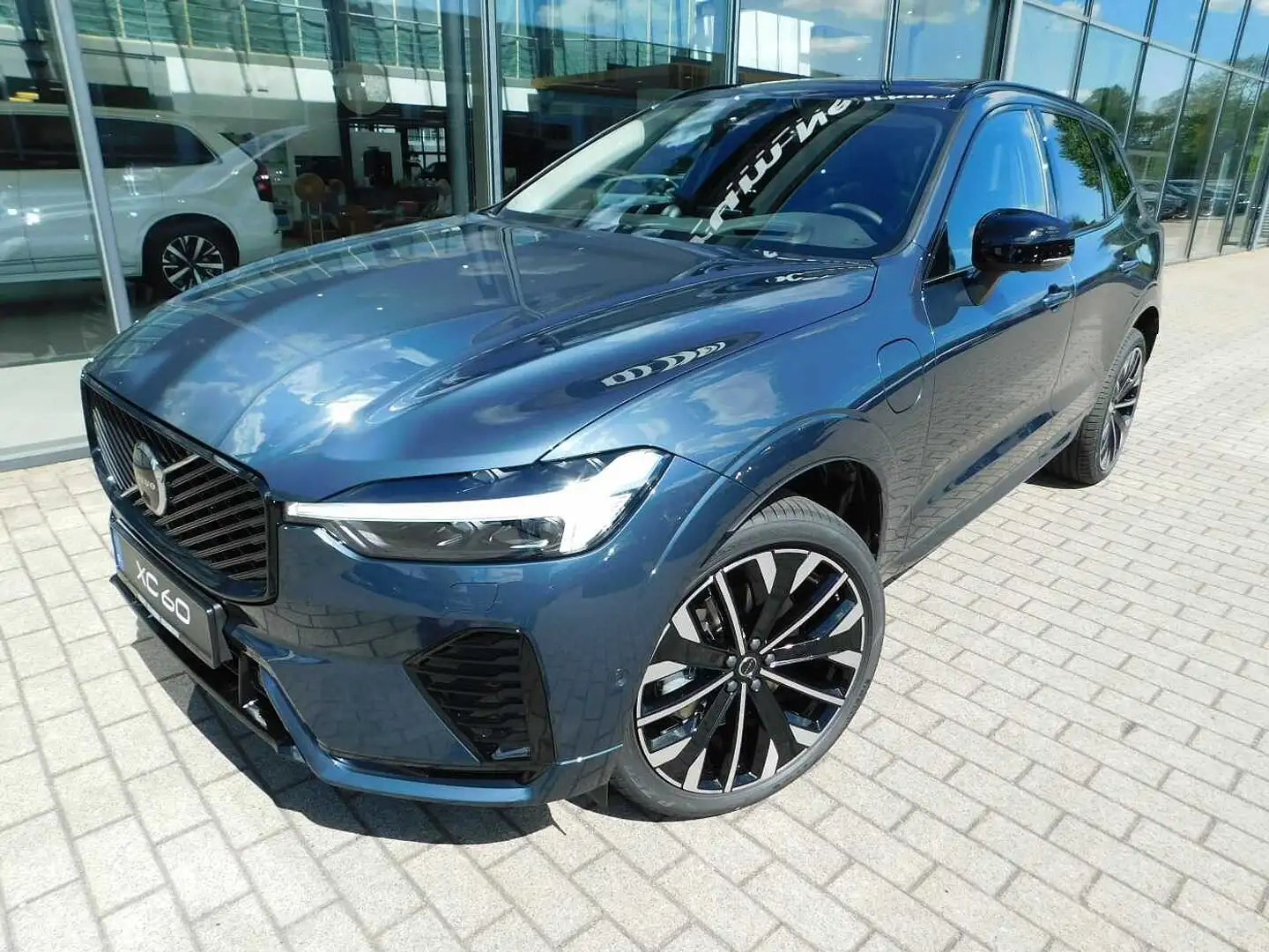 Volvo XC60 Plug-In-Hybrid T8 AWD Plug-in Hybrid Ultra Dark 'B Bleu - 1