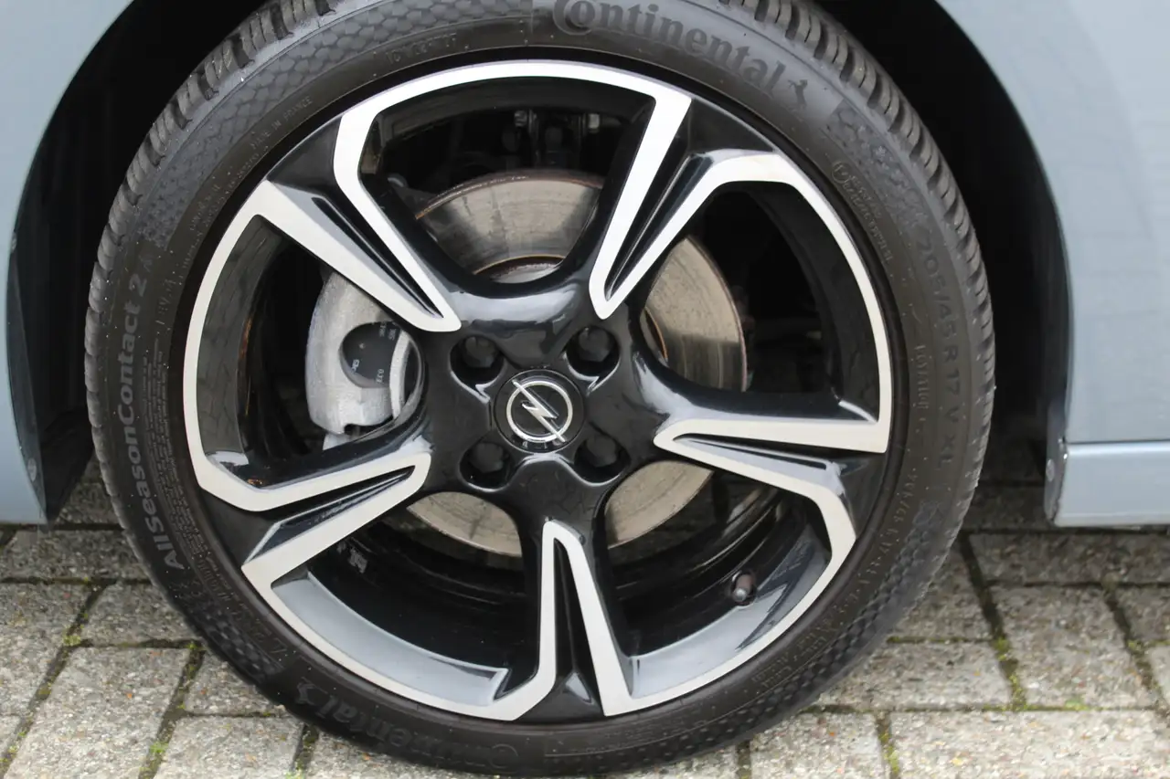 Opel Corsa 1.2-100pk Turbo GS Line. Erg mooie sportieve wagen 36