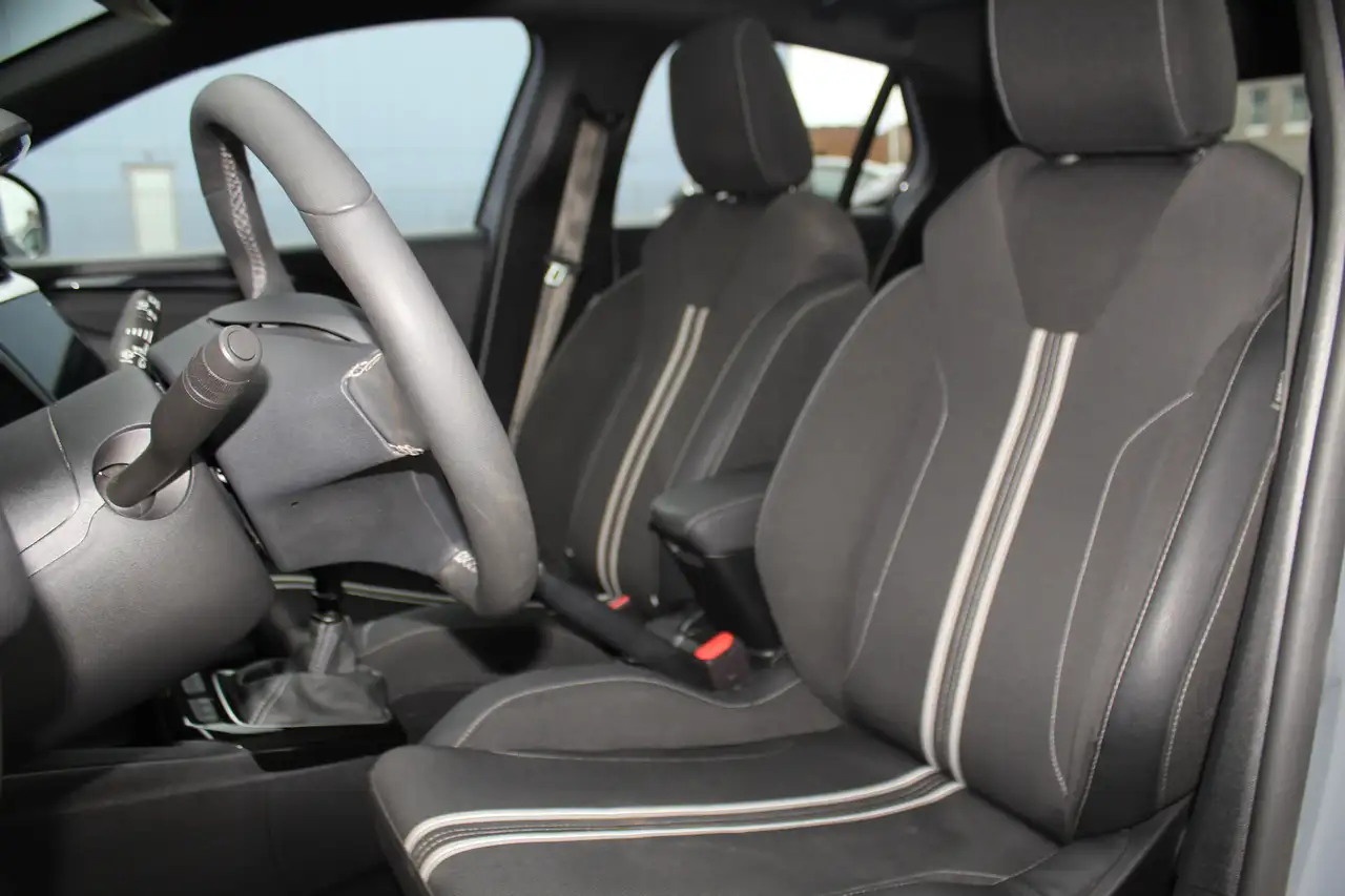 Opel Corsa 1.2-100pk Turbo GS Line. Erg mooie sportieve wagen 31