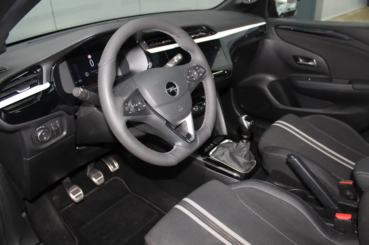 Opel Corsa 1.2-100pk Turbo GS Line. Erg mooie sportieve wagen 30