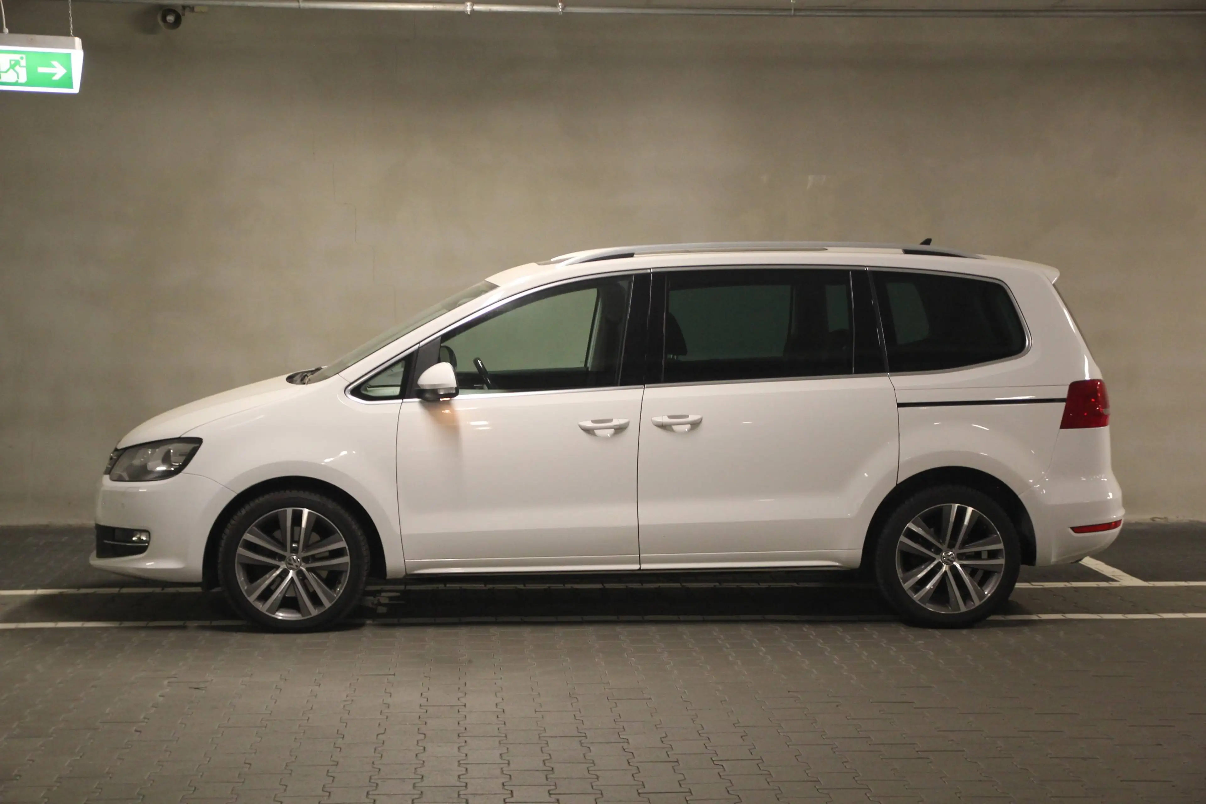 Volkswagen Sharan Highline, DSG, Leder, Pano, 6 Si., und und und — photo 4