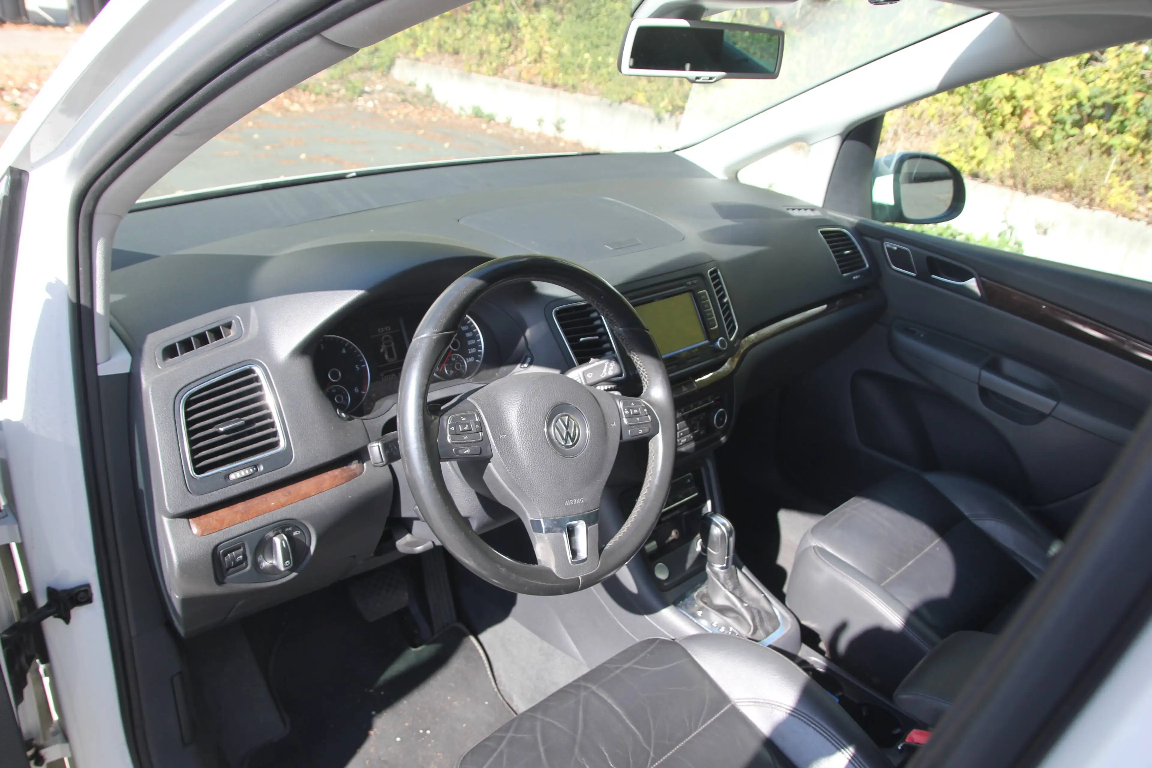 Volkswagen Sharan Highline, DSG, Leder, Pano, 6 Si., und und und — photo 3
