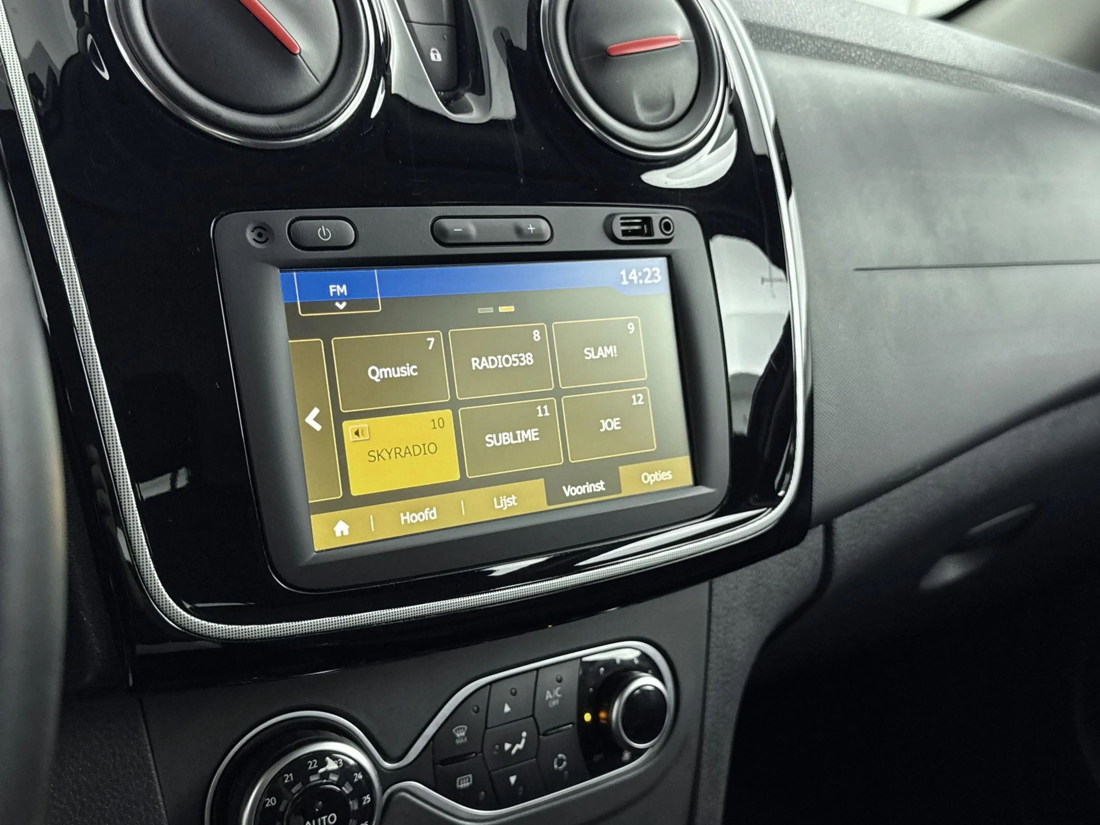 Dacia Logan MCV 0.9 TCe Tech Road Stepway 90Pk | Navigatie | A — photo 7