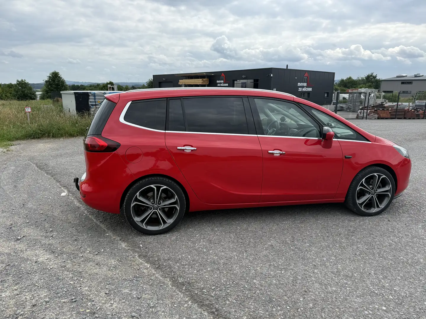 Opel Zafira Tourer Zafira Diesel 2.0 CDTI Automatik Innovation Rot - 2