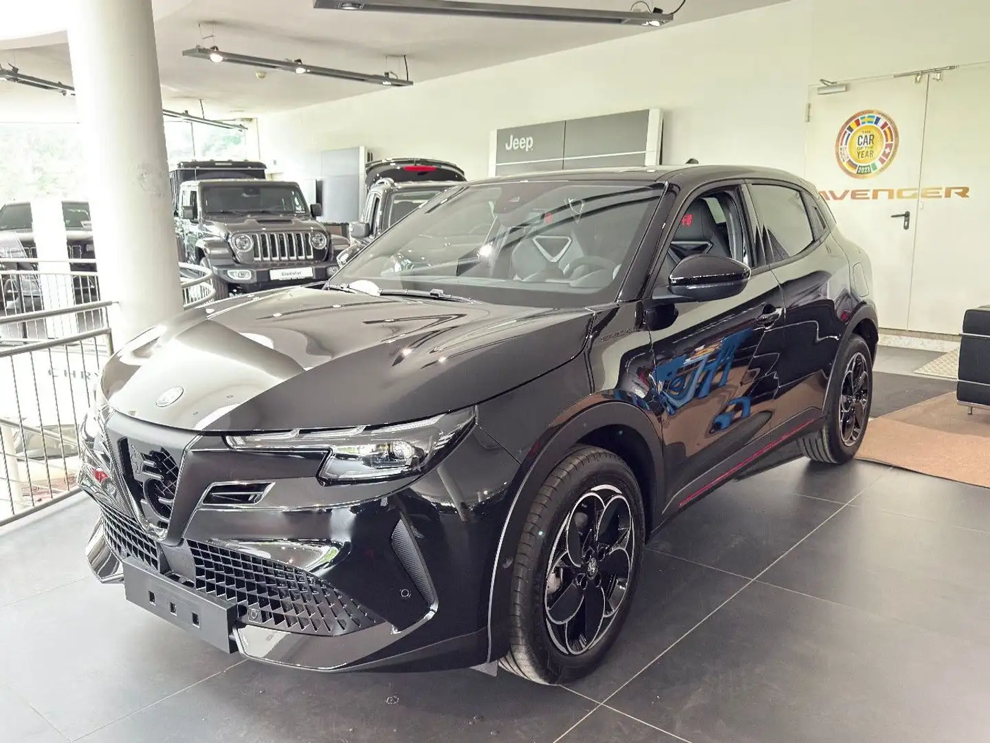 Alfa Romeo Junior Ibrida 1.2 VGT 48V-Hybrid  Sabelt-Alcanta Schwarz - 1