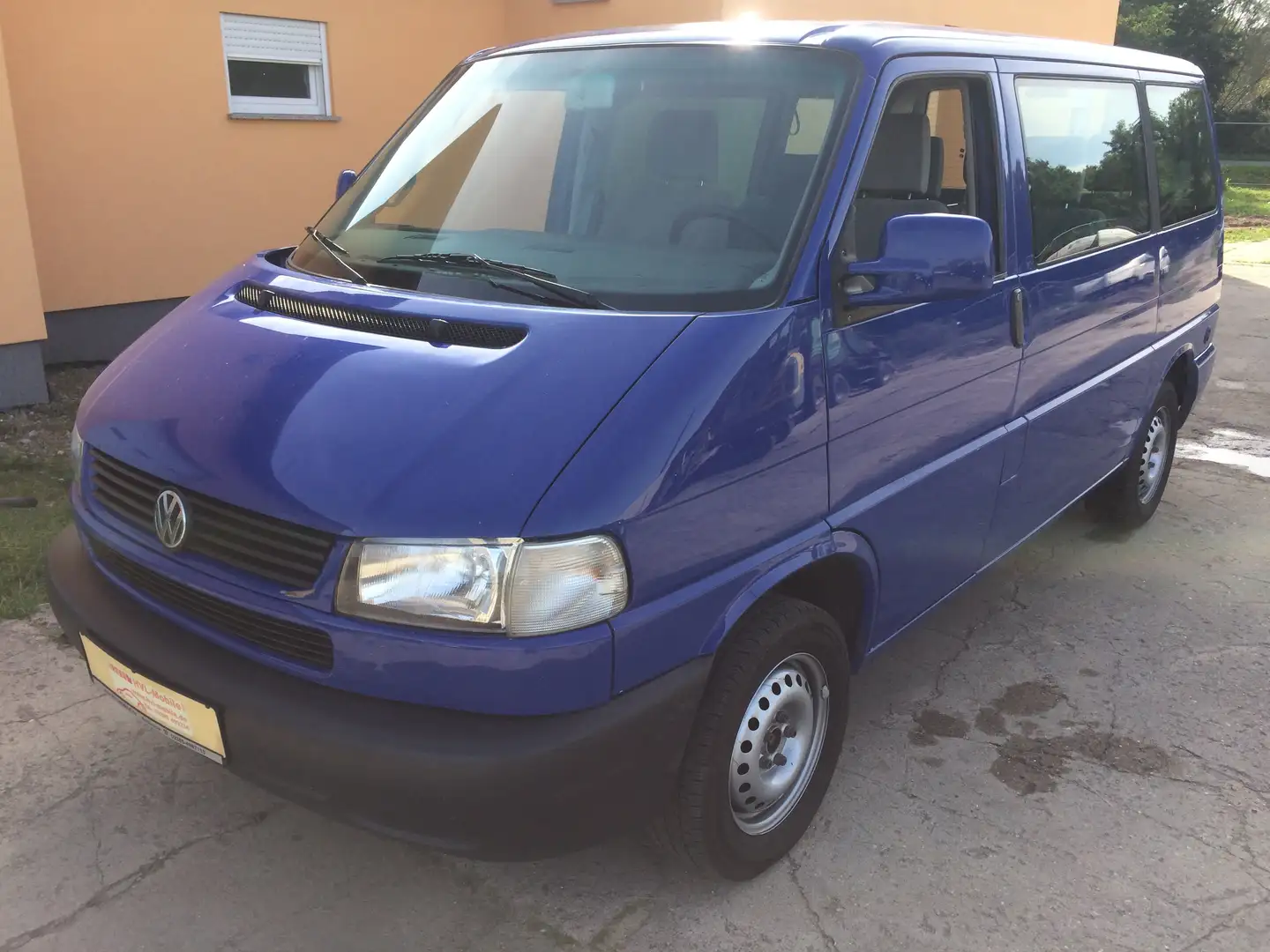 Volkswagen T4 Caravelle Autom. Sy. "Business" 7DC 2R3 Benzin / LPG Niebieski - 1