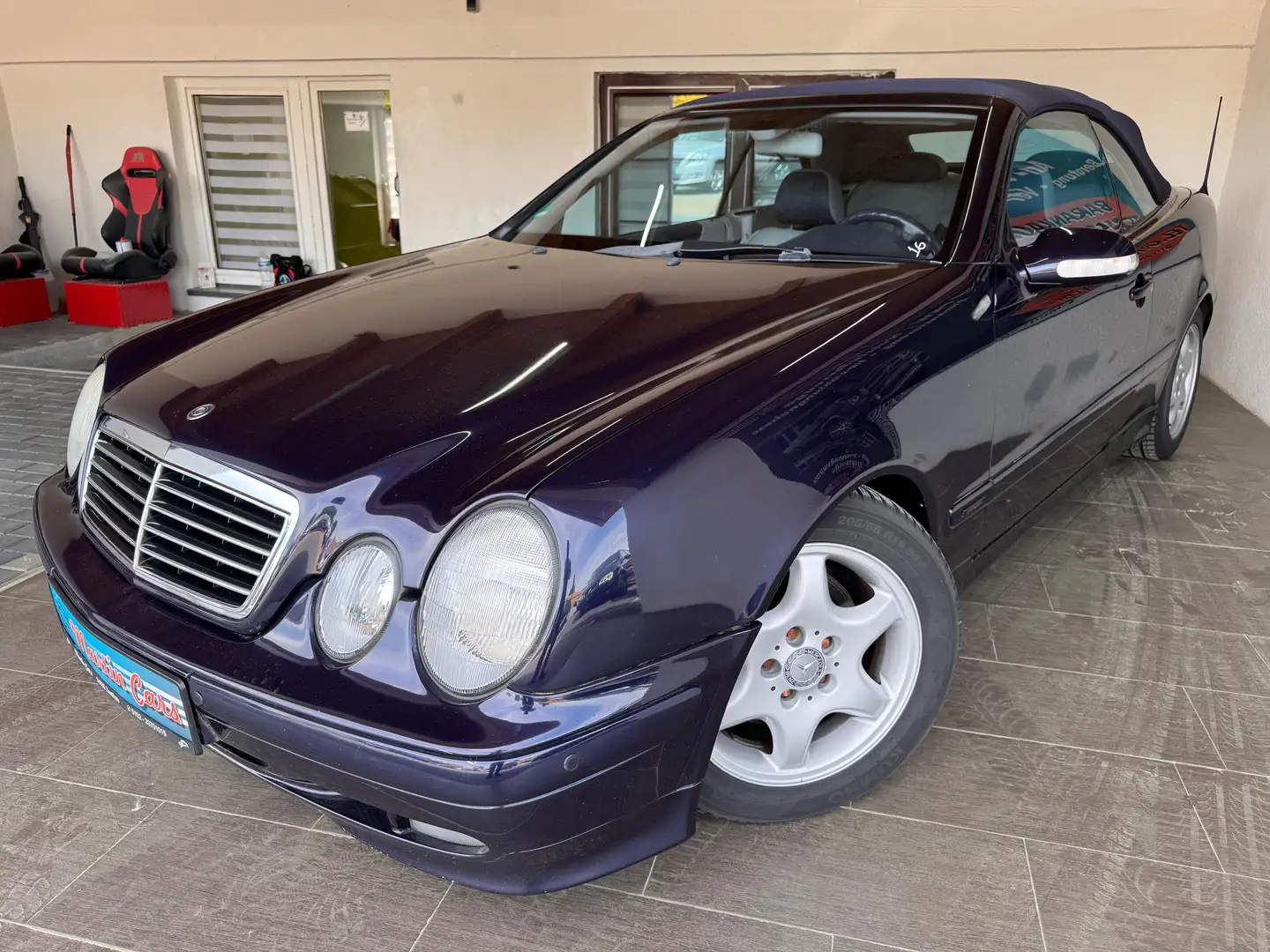 Mercedes-Benz CLK 230 TÜV 06/2027 Cabrio elekt.Sitze VOLLLEDER KLIMA Albastru - 1