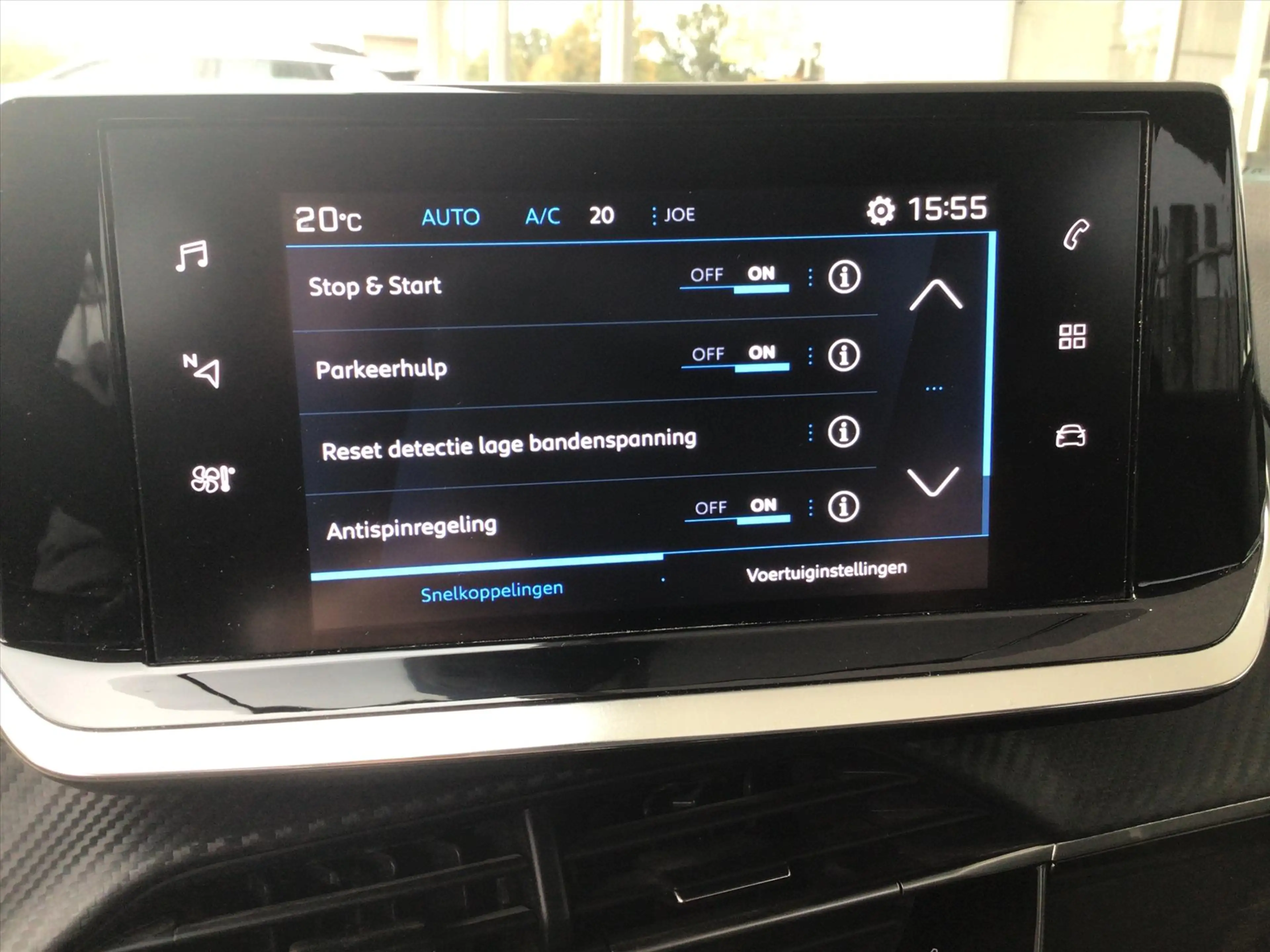Peugeot 208 1.2 PureTech 100pk Allure — photo 14