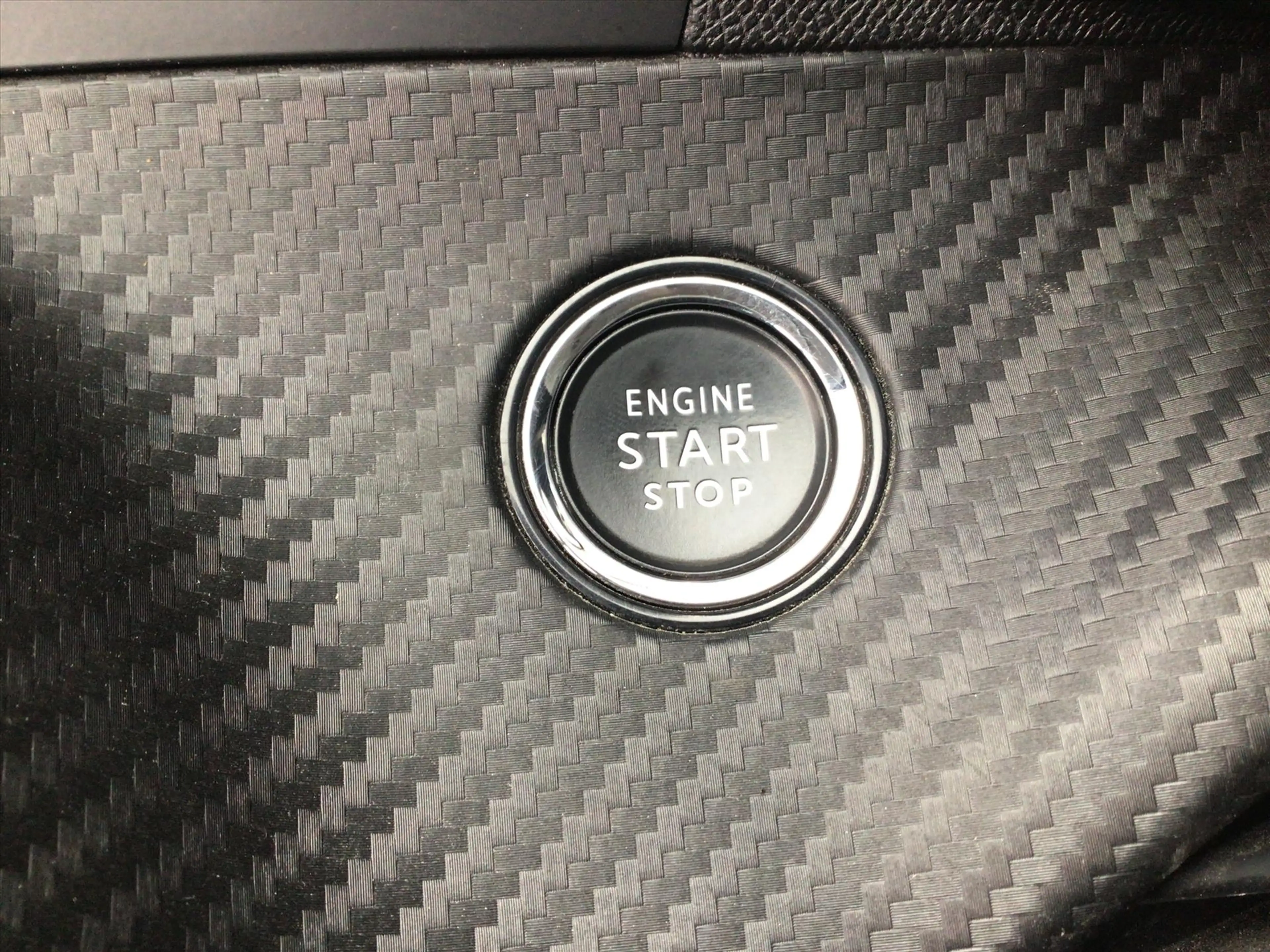 Peugeot 208 1.2 PureTech 100pk Allure — photo 18